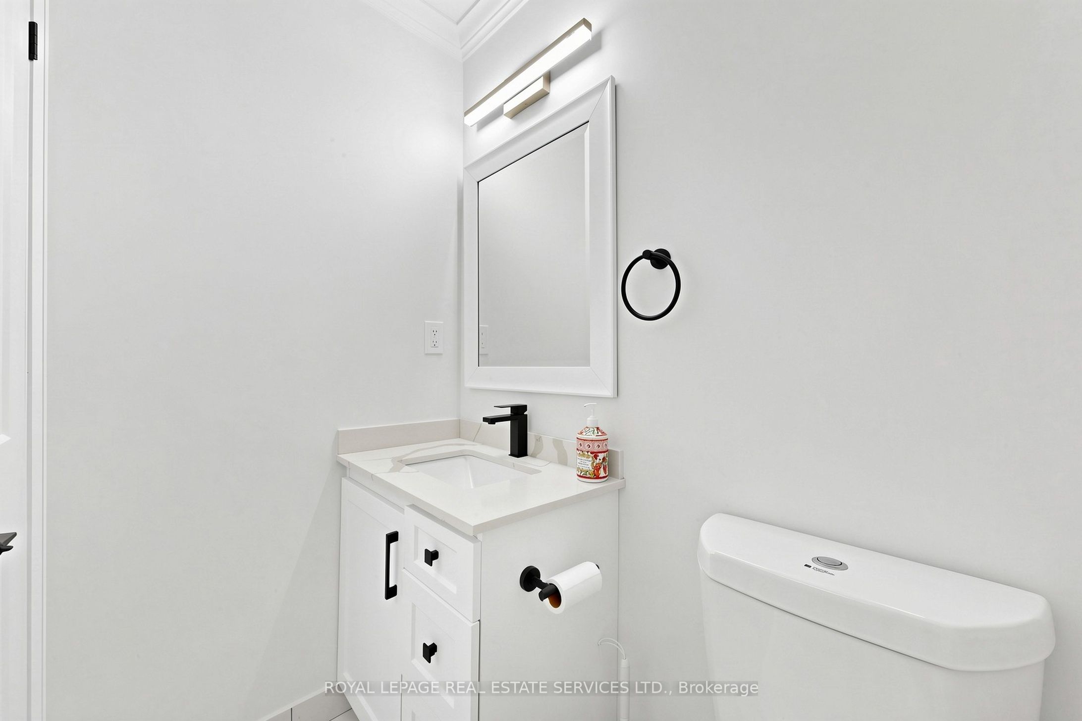 123 Mill Street W Property Photo 15