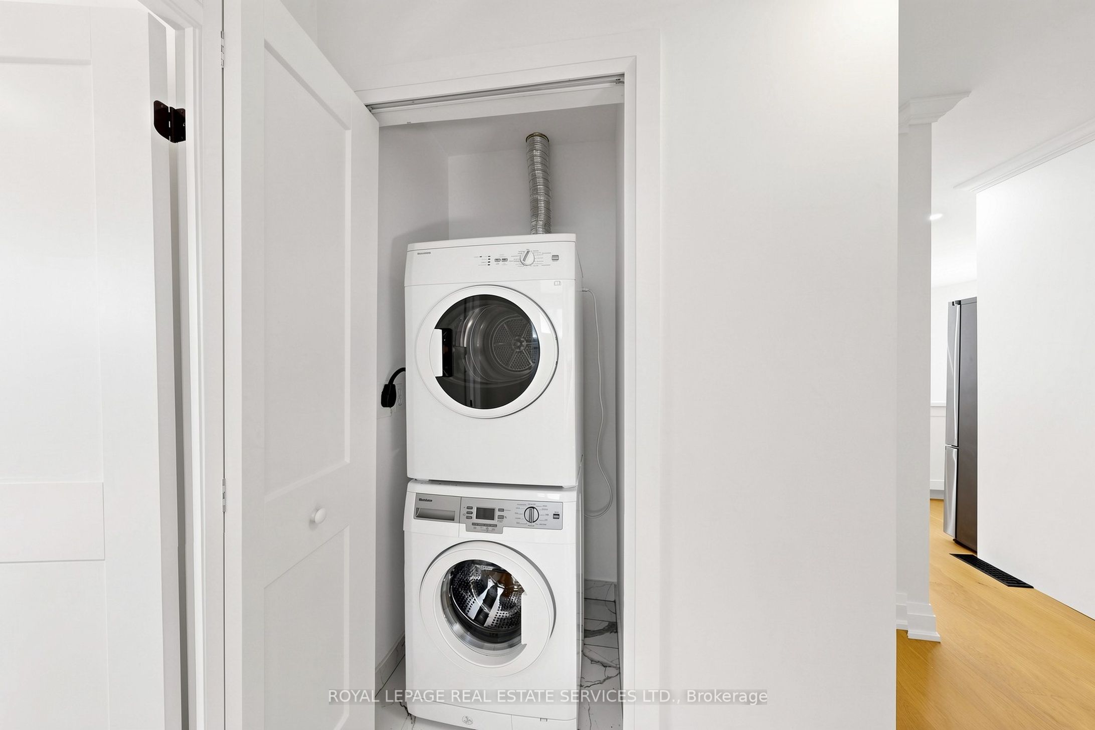 123 Mill Street W Property Photo 16