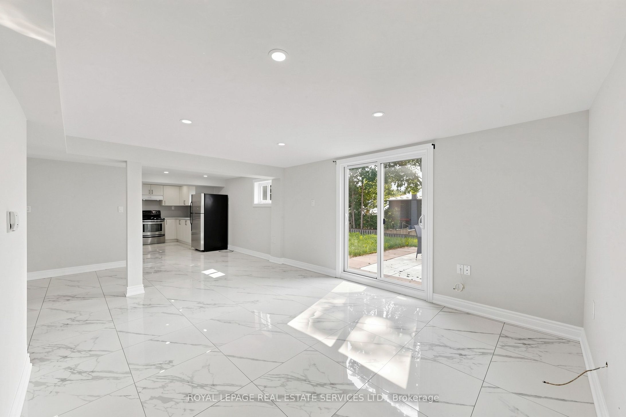 123 Mill Street W Property Photo 18