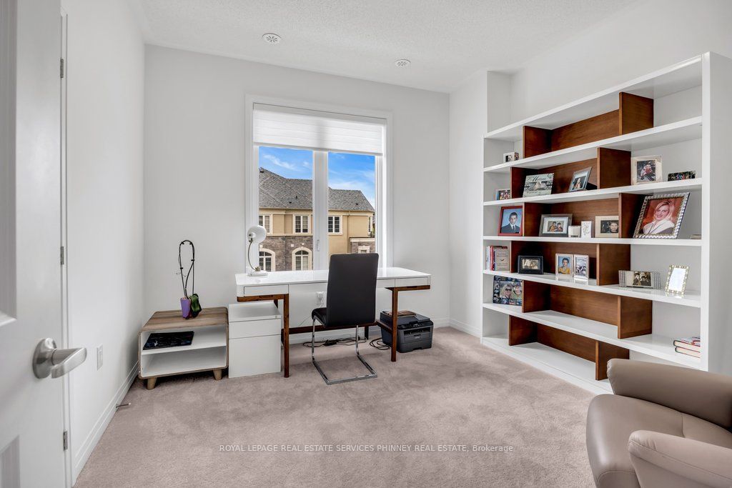 9 Crown Gate Property Photo 20