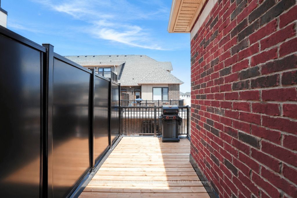 9 Crown Gate Property Photo 24