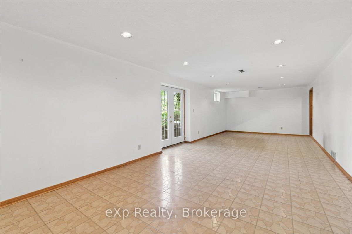 2039 Blacklock Street Property Photo 35