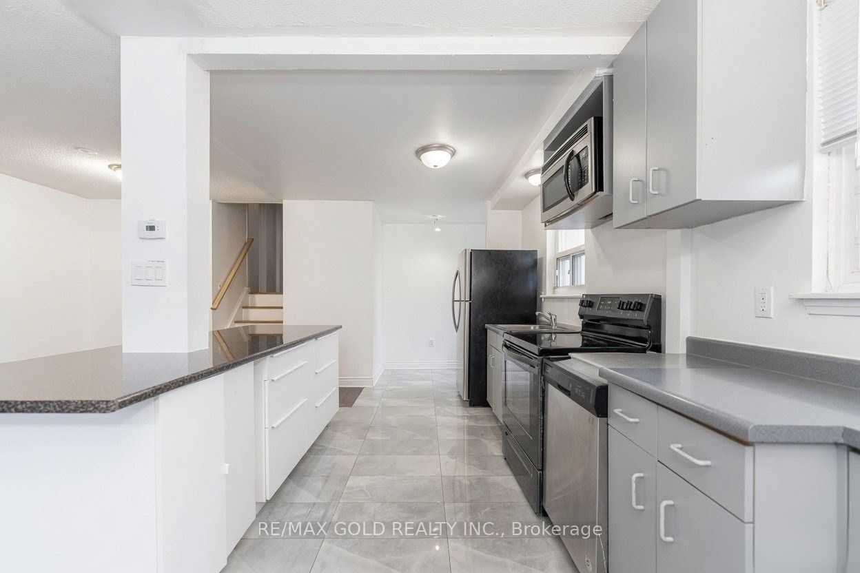 63 Newstead Crescent Property Photo 9