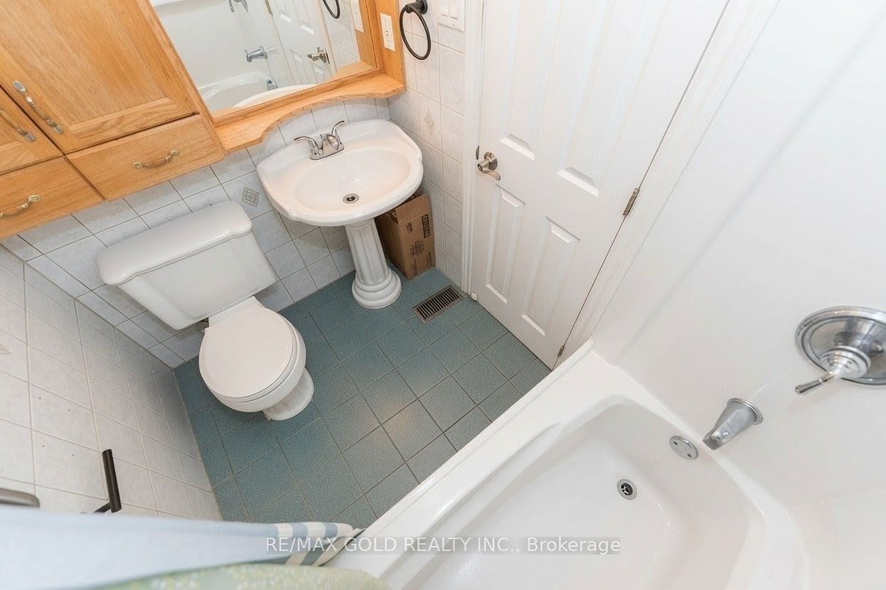 63 Newstead Crescent Property Photo 18