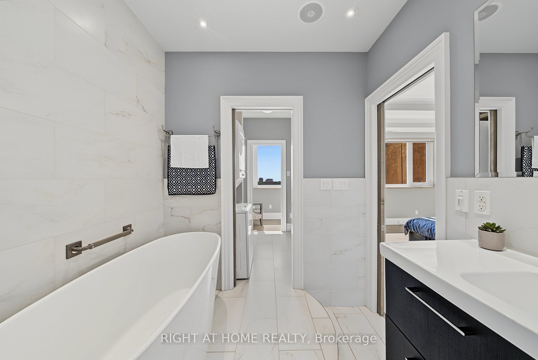 20 Speers Road 1206 Property Photo 18