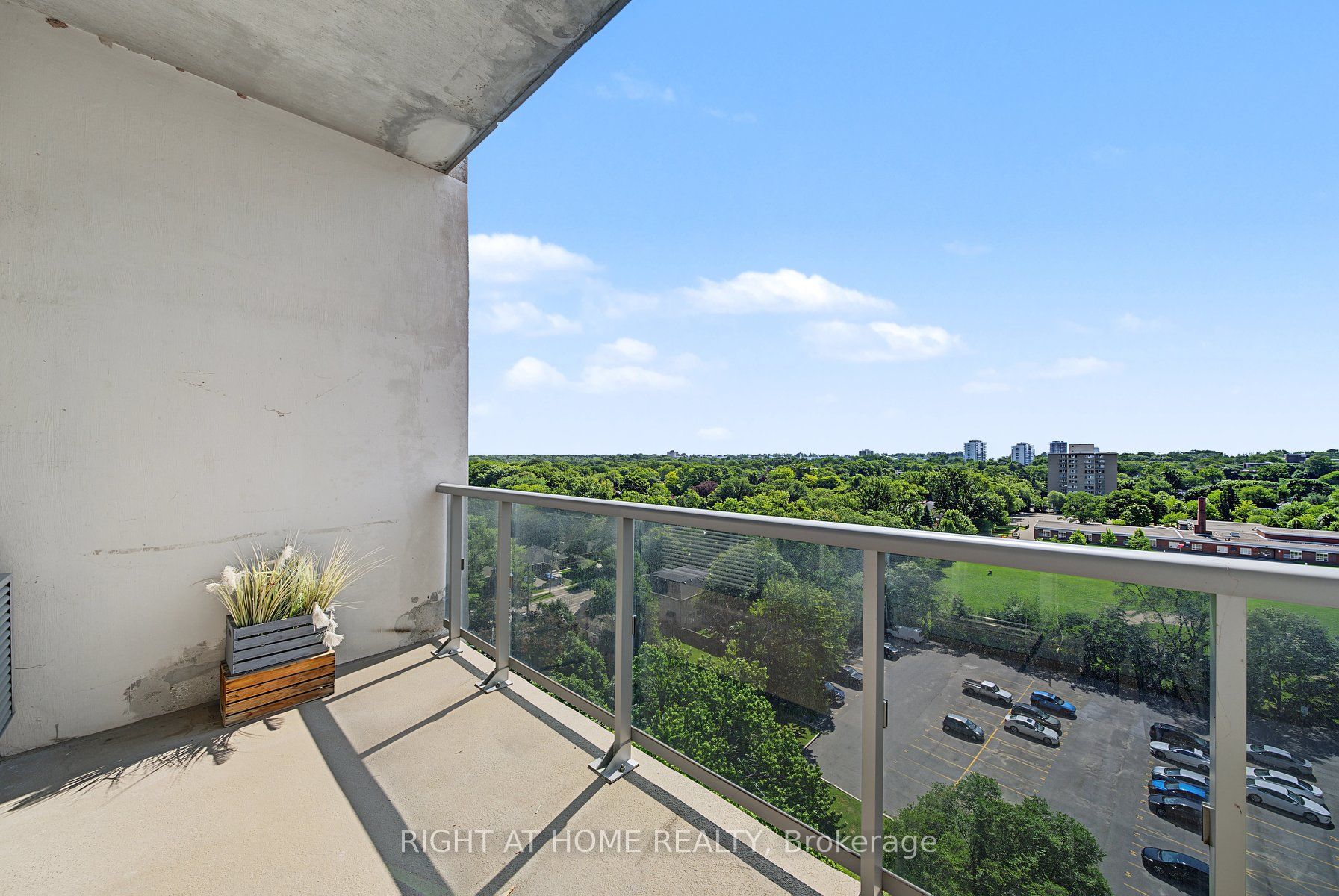 20 Speers Road 1206 Property Photo 23