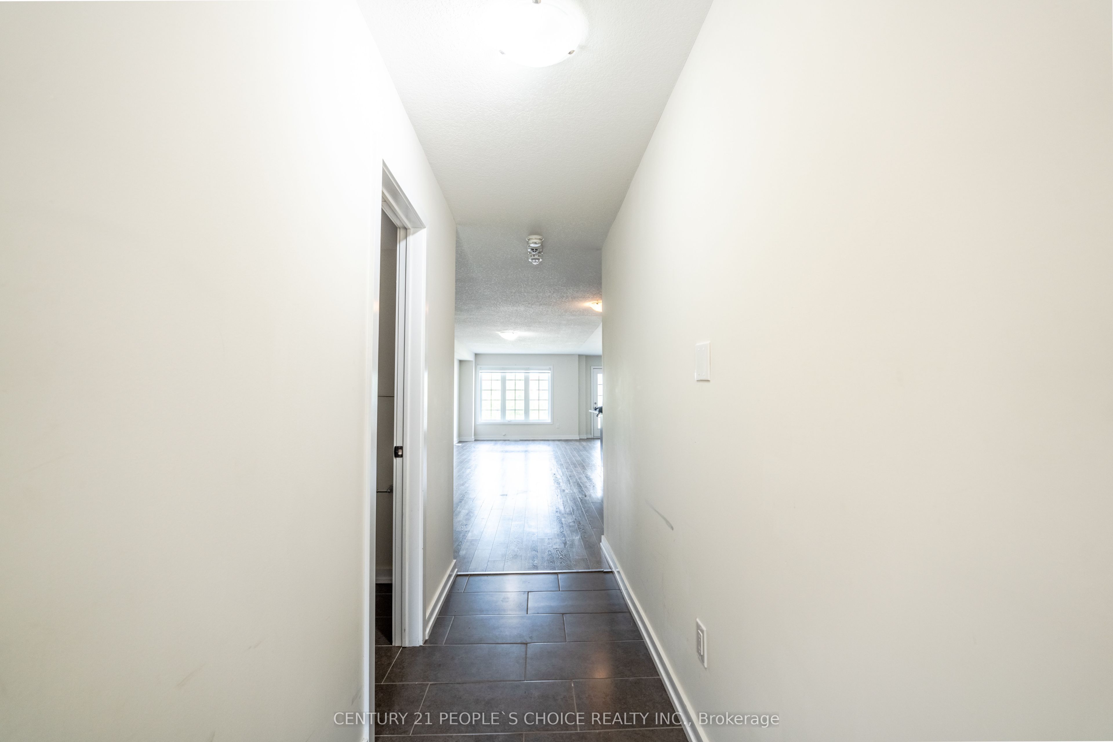 108 Golden Spring Drive Property Photo 5