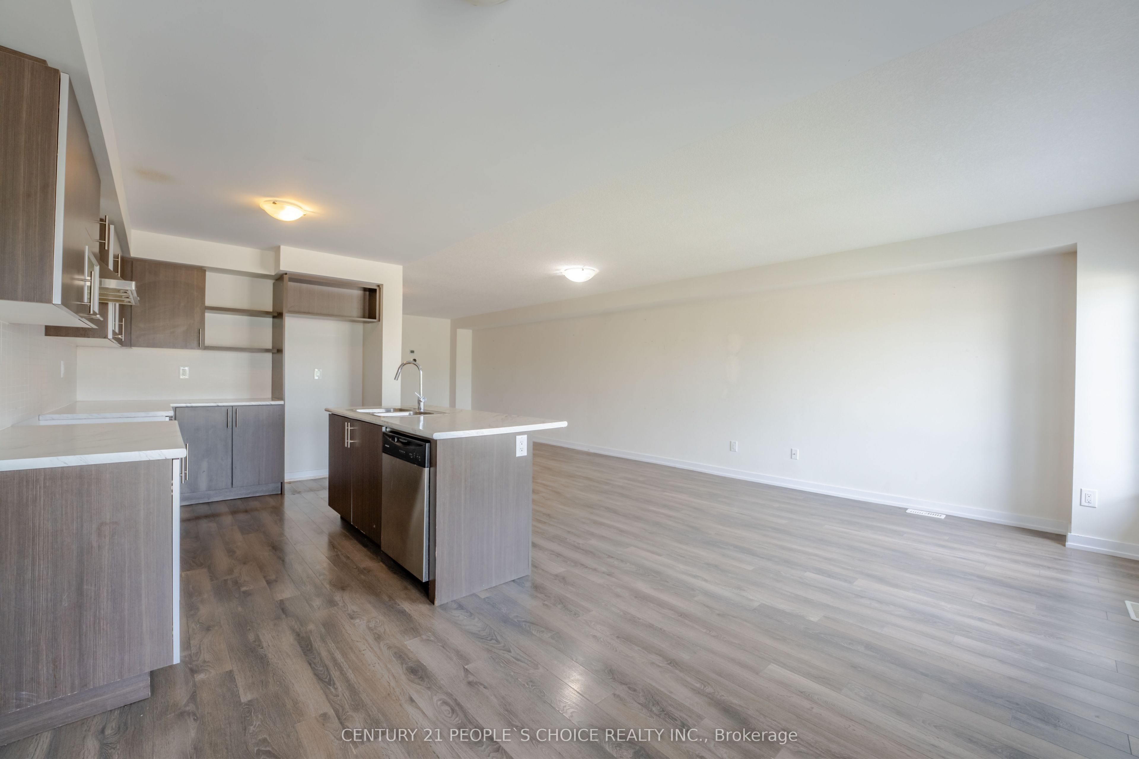 108 Golden Spring Drive Property Photo 10