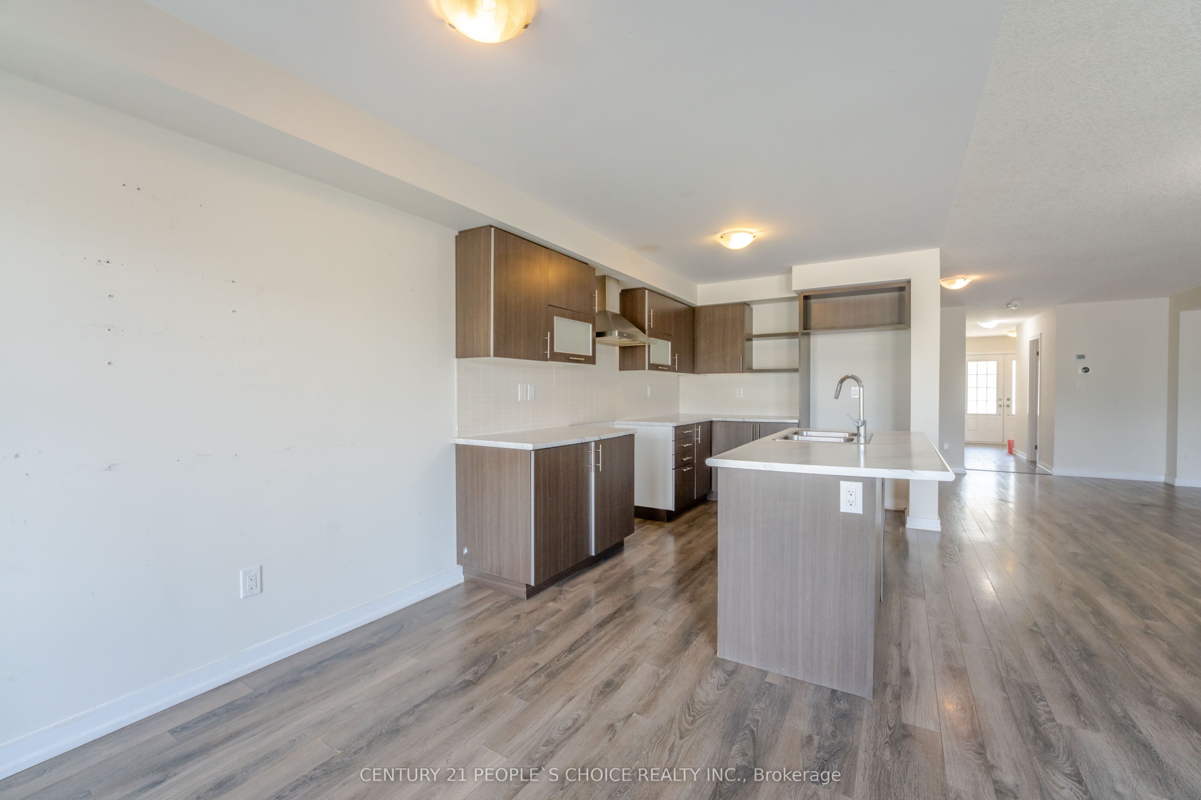 108 Golden Spring Drive Property Photo 13