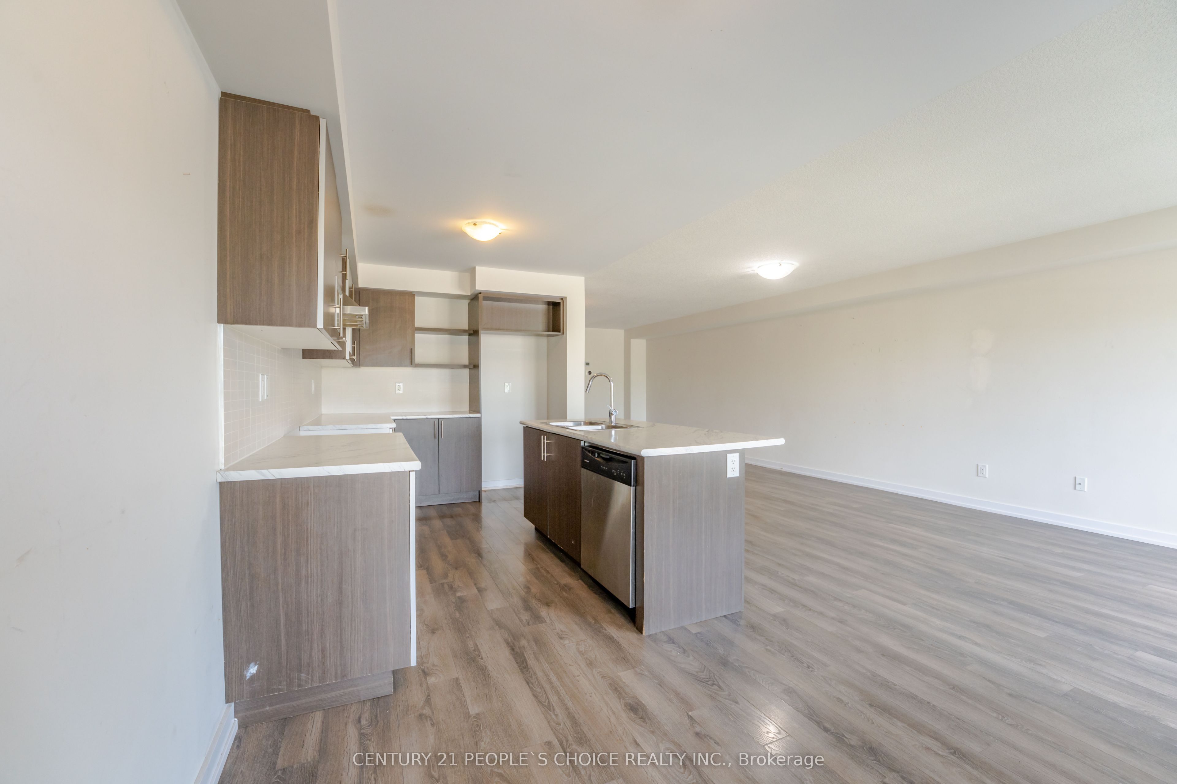 108 Golden Spring Drive Property Photo 14