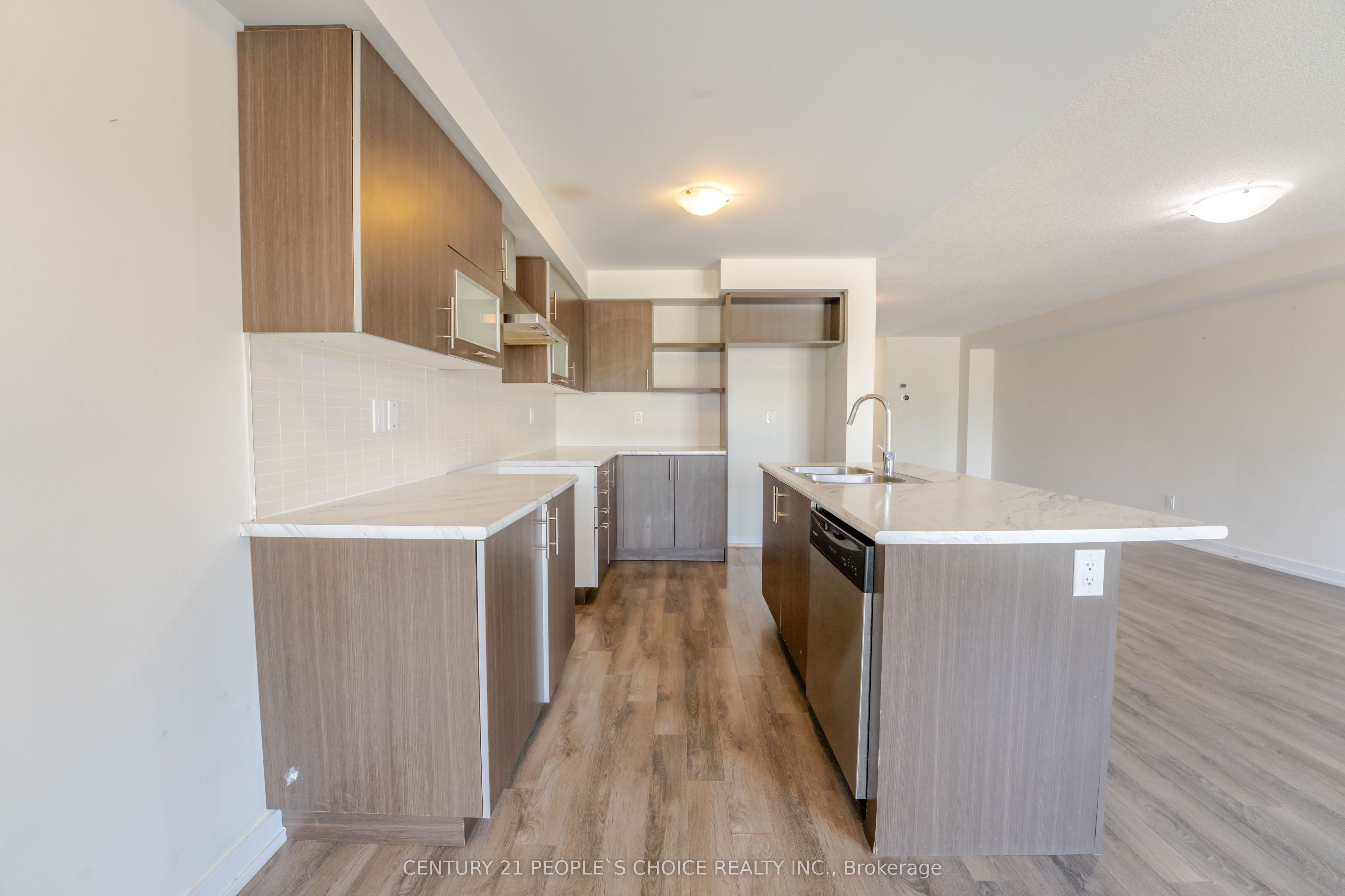 108 Golden Spring Drive Property Photo 15