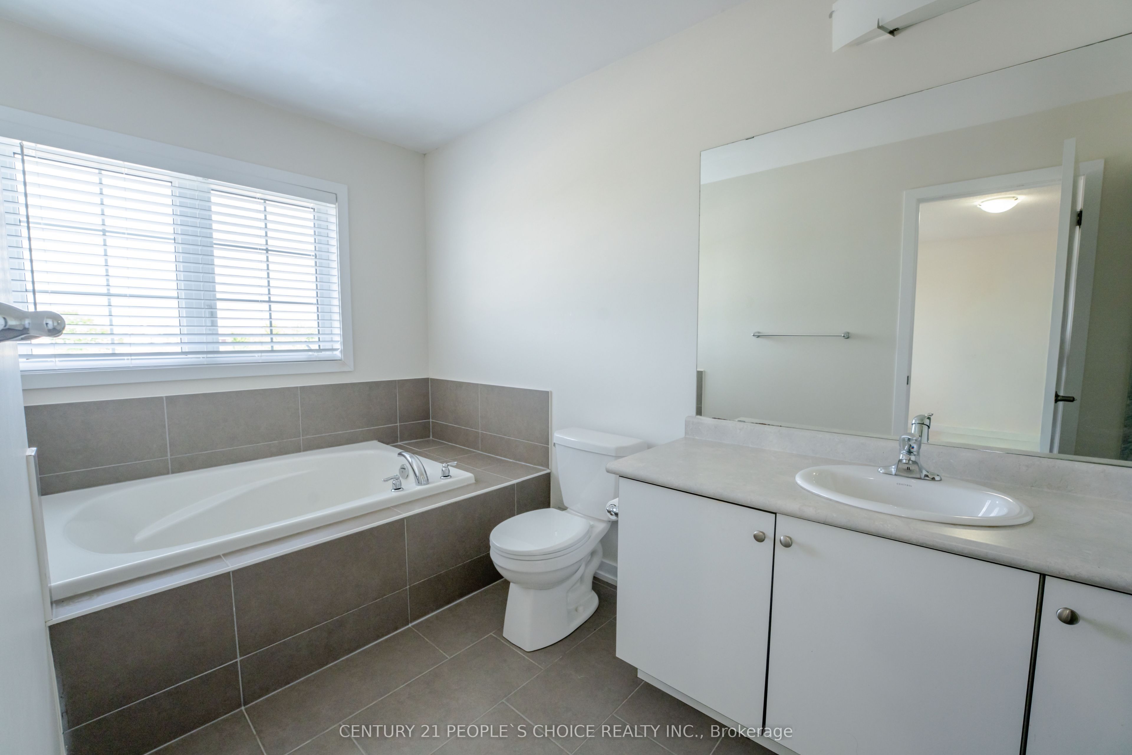 108 Golden Spring Drive Property Photo 23