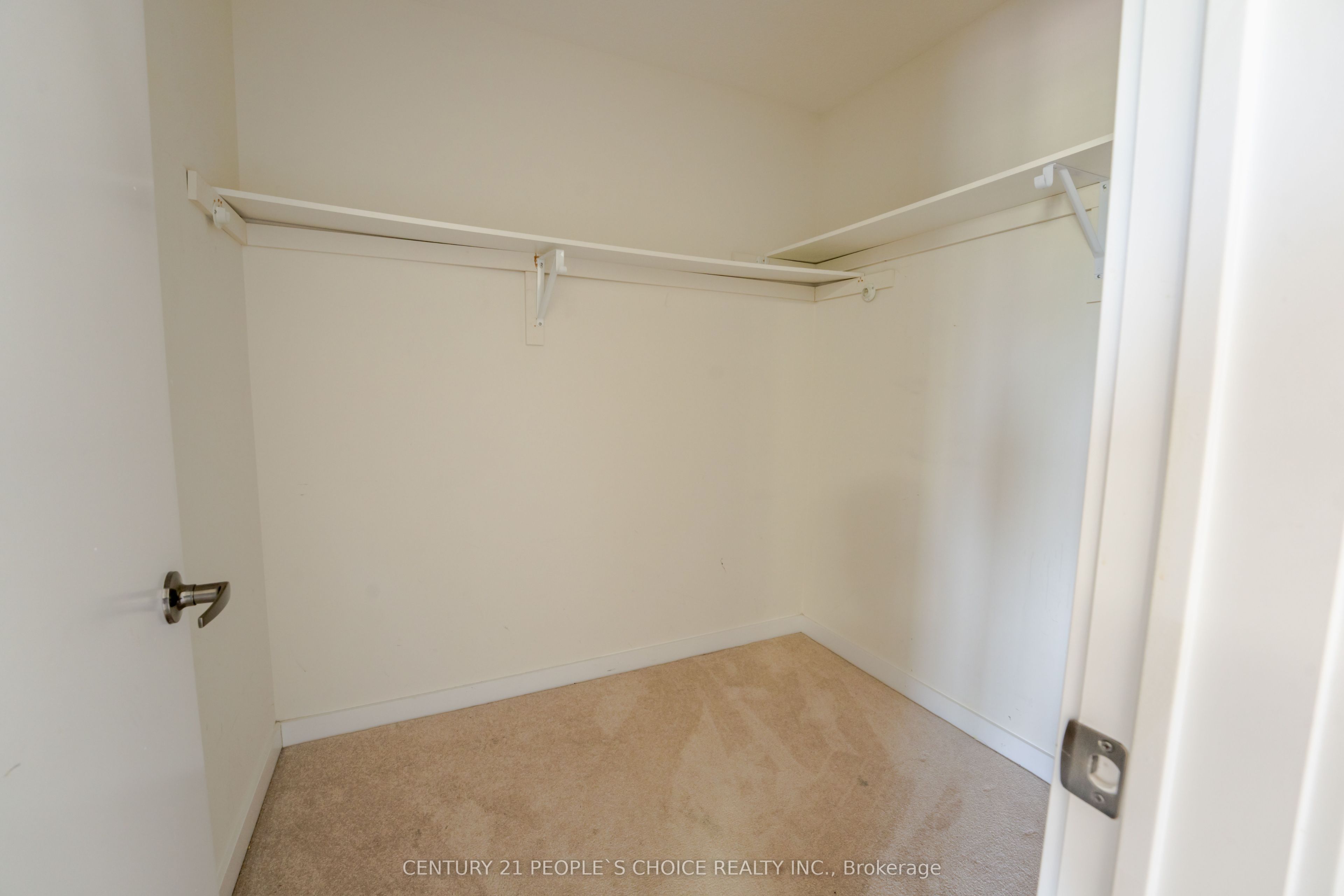 108 Golden Spring Drive Property Photo 24