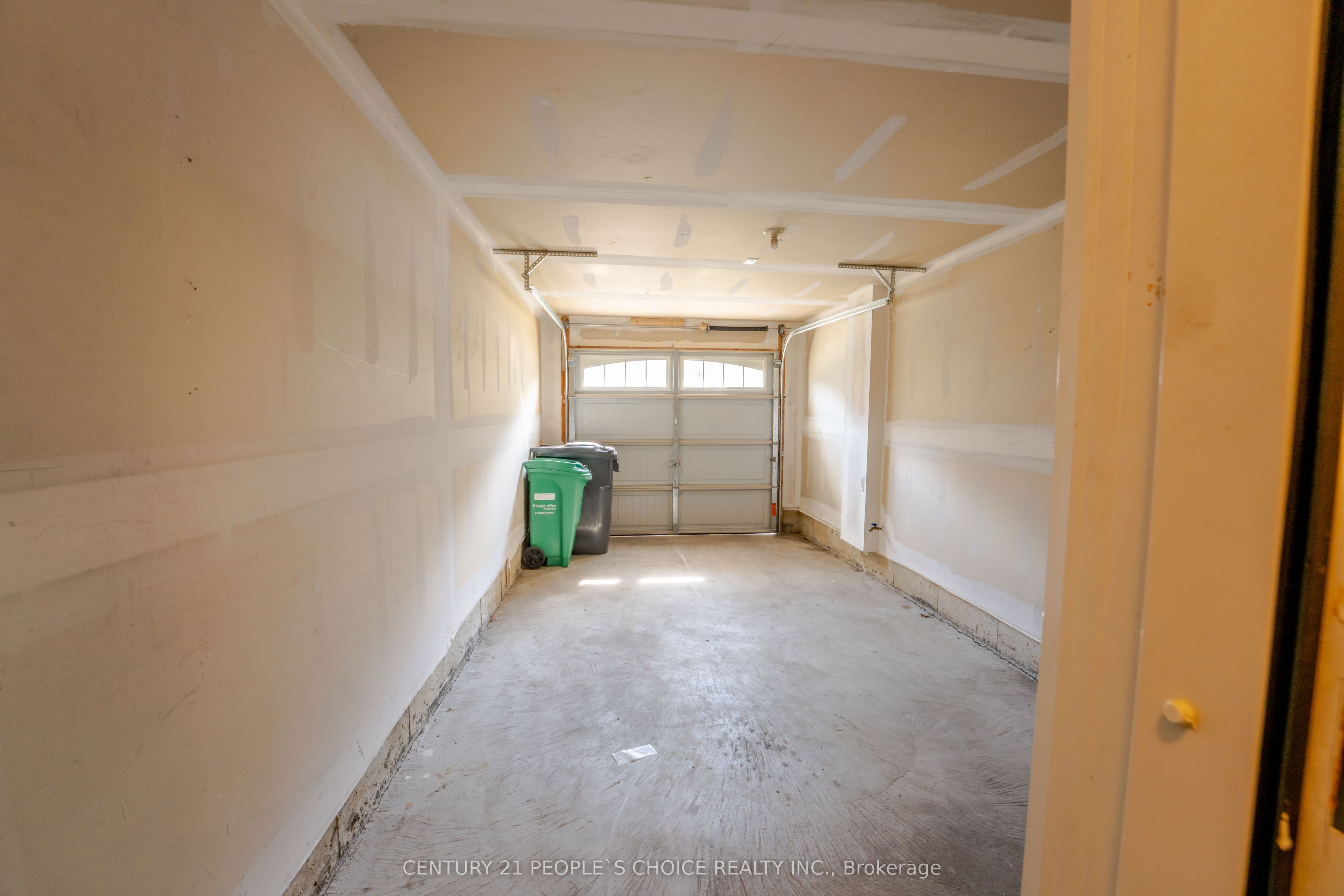 108 Golden Spring Drive Property Photo 34