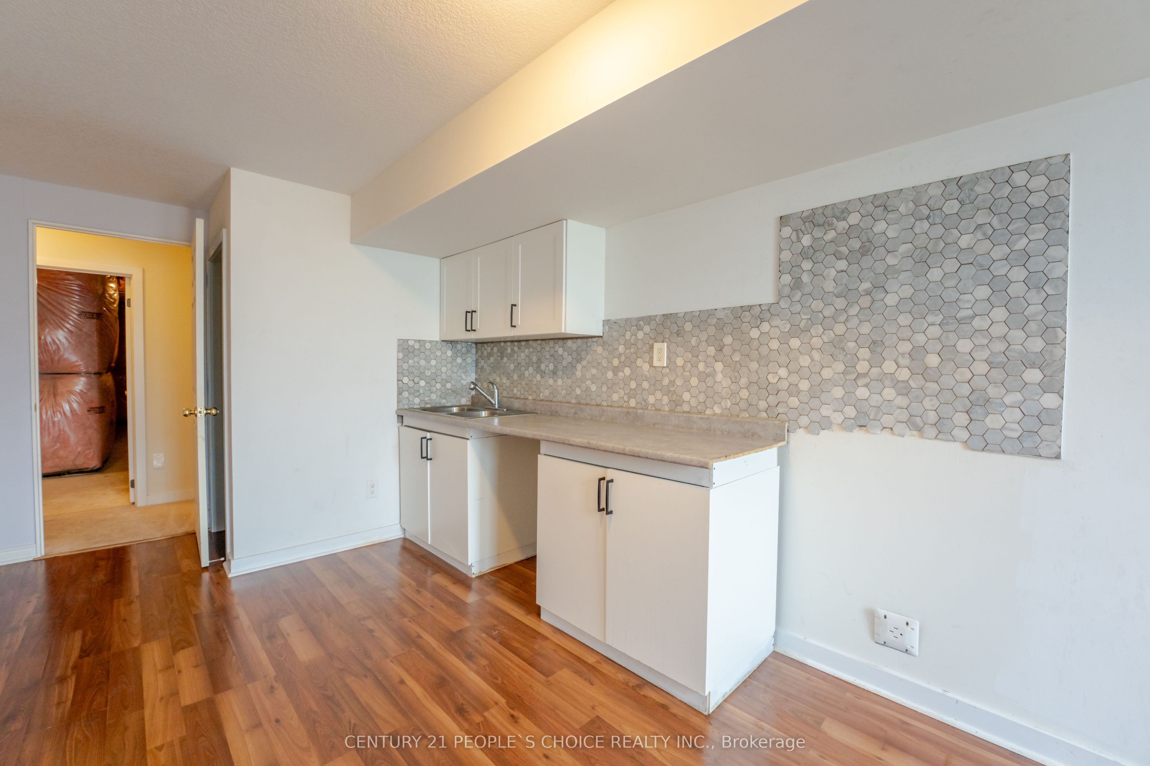 108 Golden Spring Drive Property Photo 37