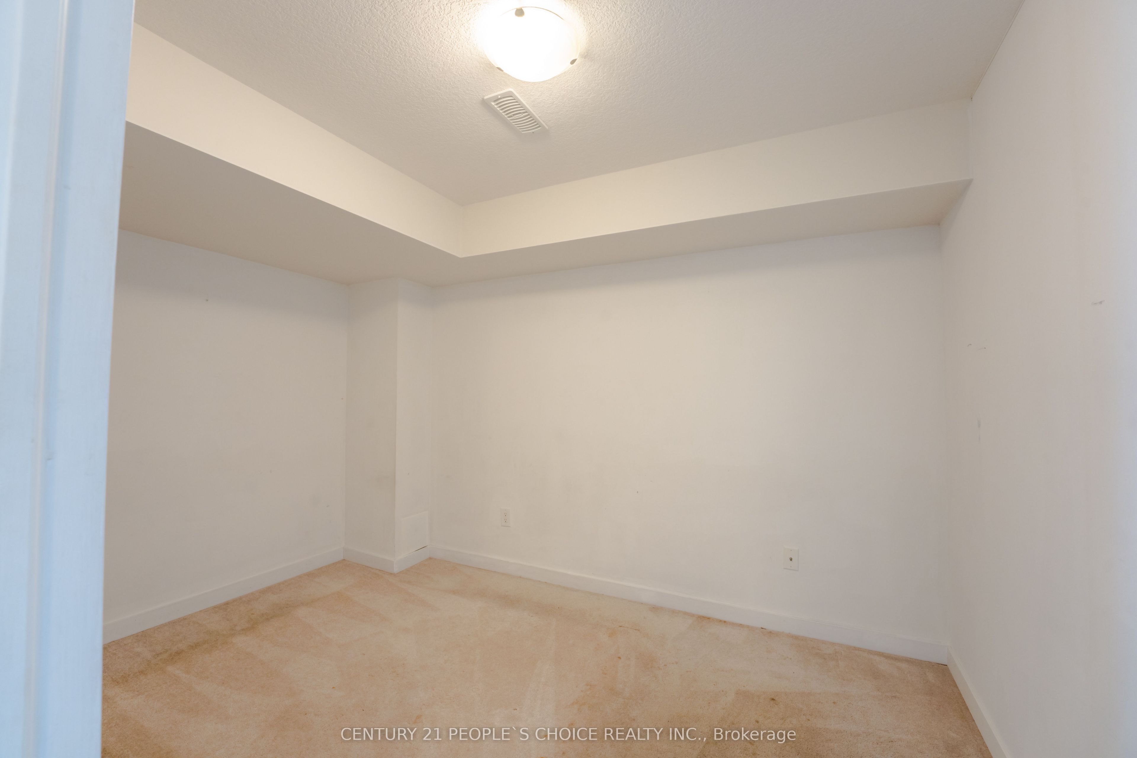 108 Golden Spring Drive Property Photo 41