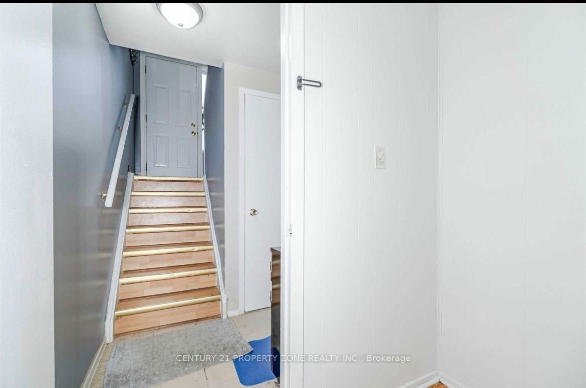 26 Sandringham Court Property Photo 4