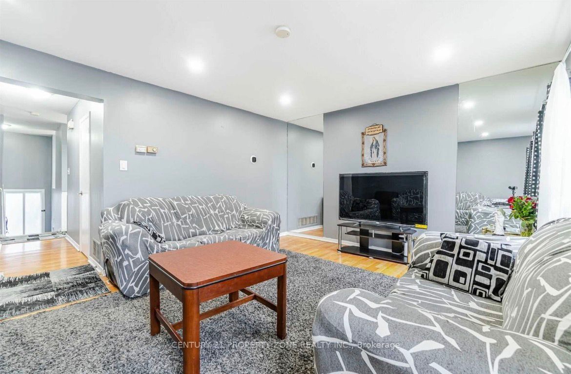 26 Sandringham Court Property Photo 10