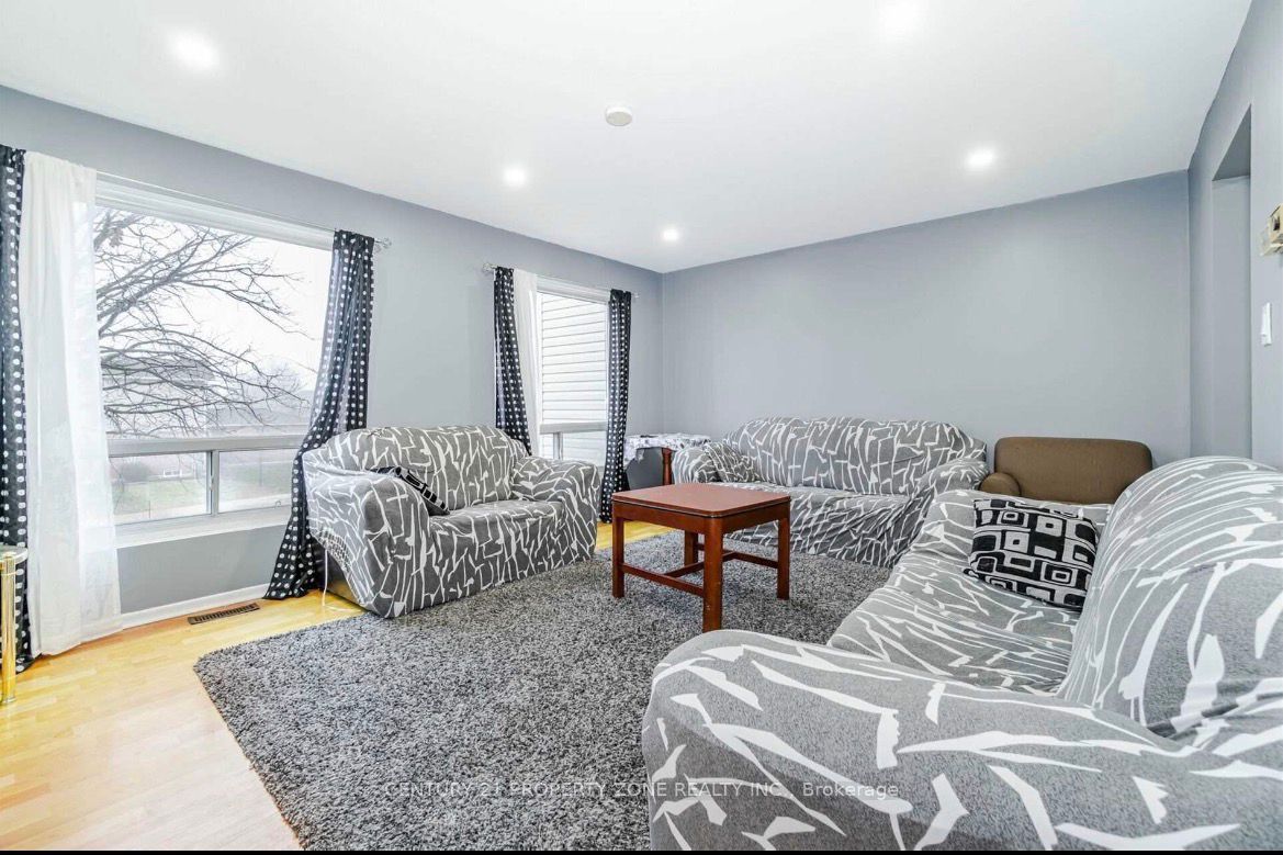 26 Sandringham Court Property Photo 11