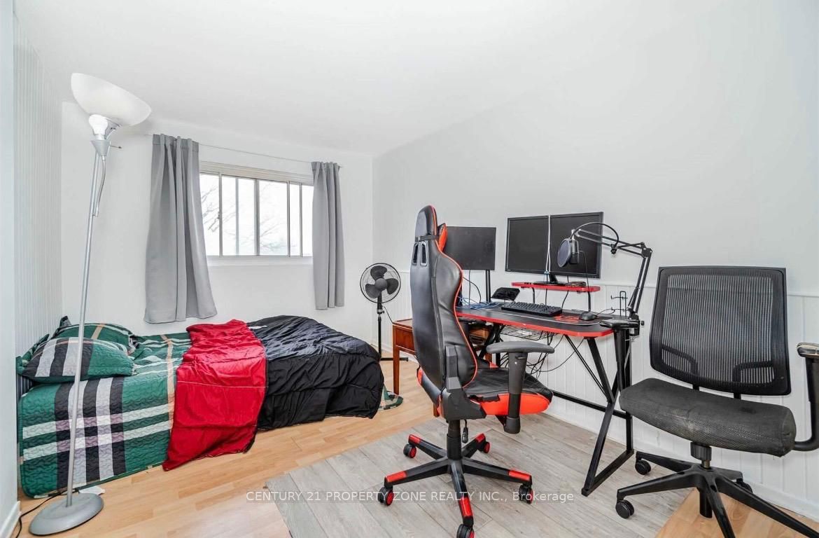 26 Sandringham Court Property Photo 15