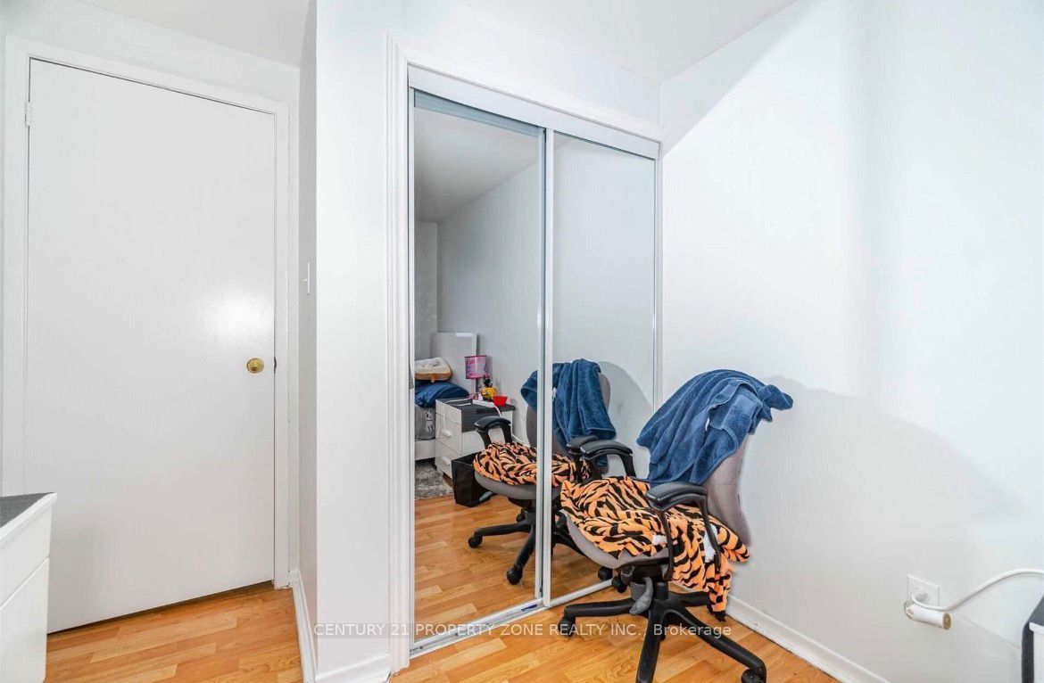 26 Sandringham Court Property Photo 17