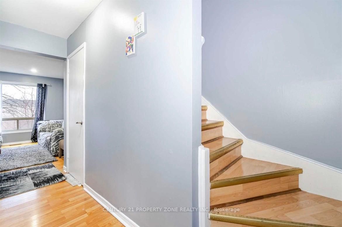 26 Sandringham Court Property Photo 21