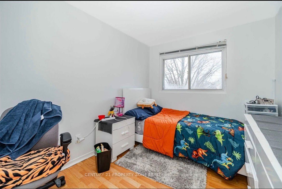 26 Sandringham Court Property Photo 22