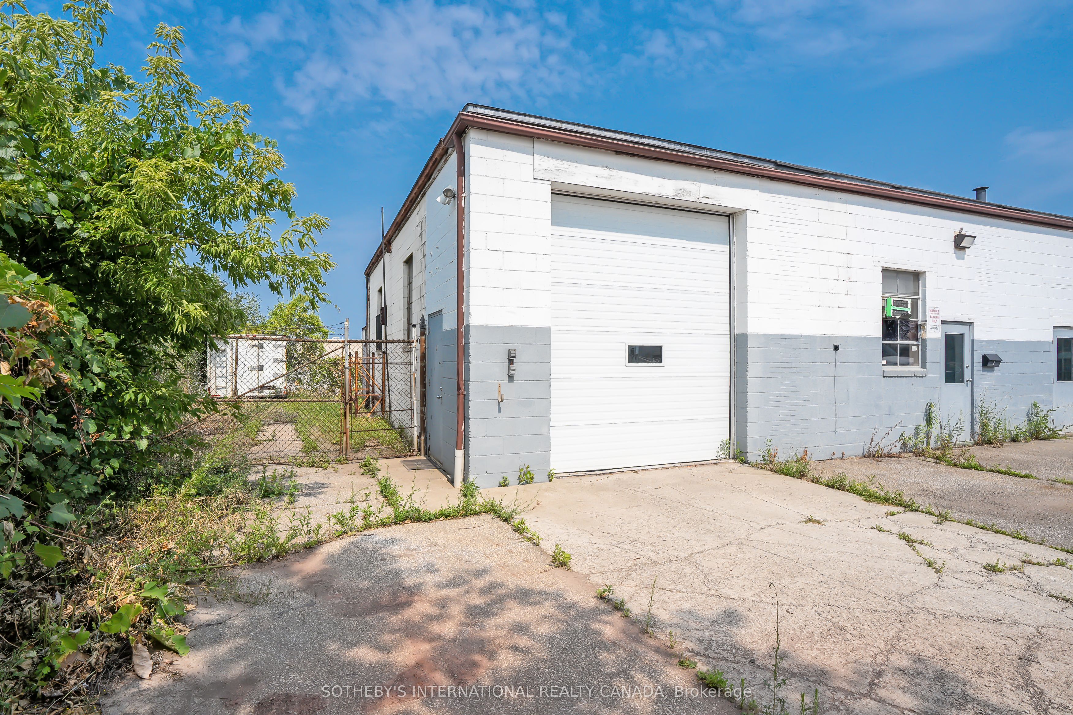1505 Speers Road 3 Property Photo 8