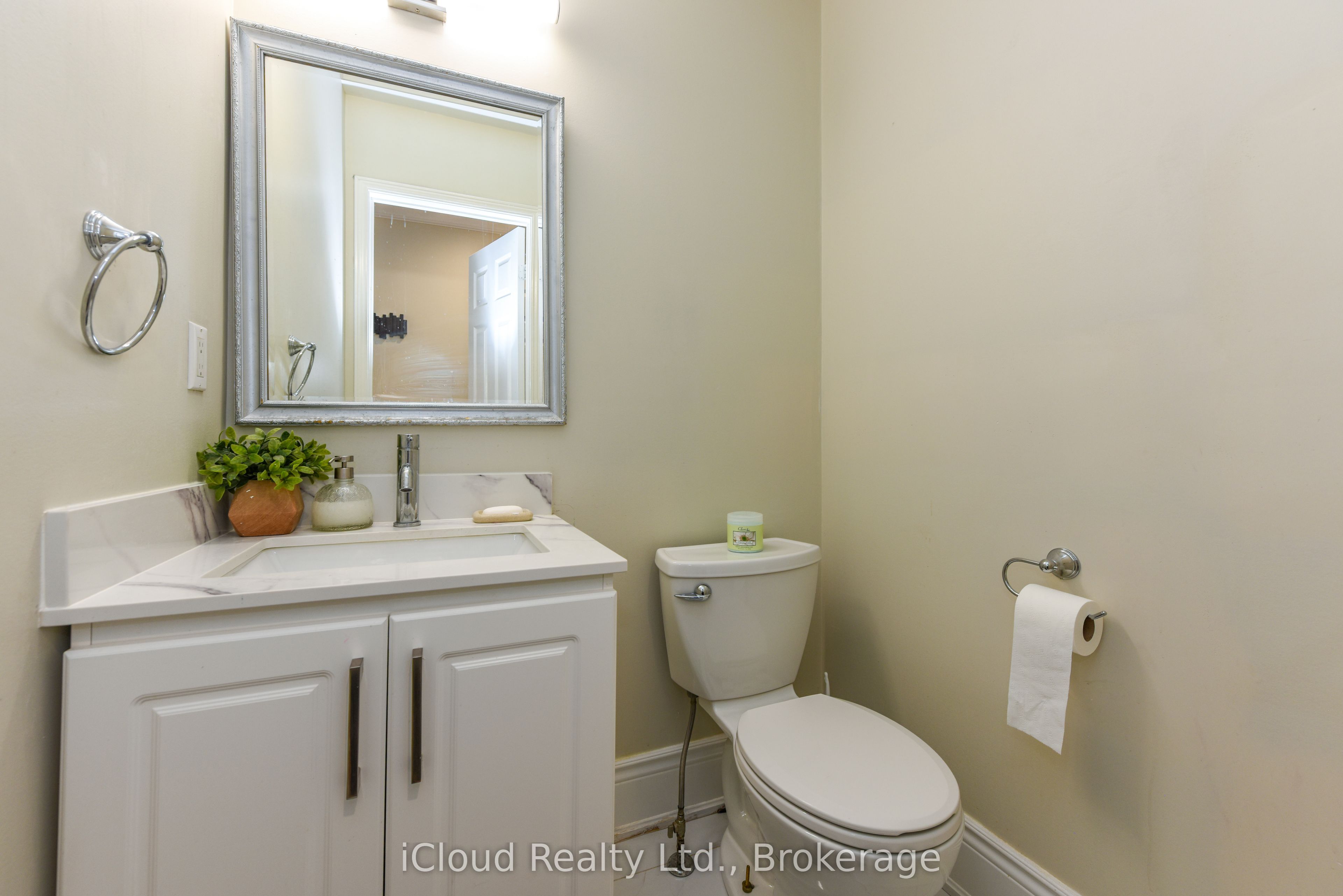 8 St Mark Place Property Photo 17