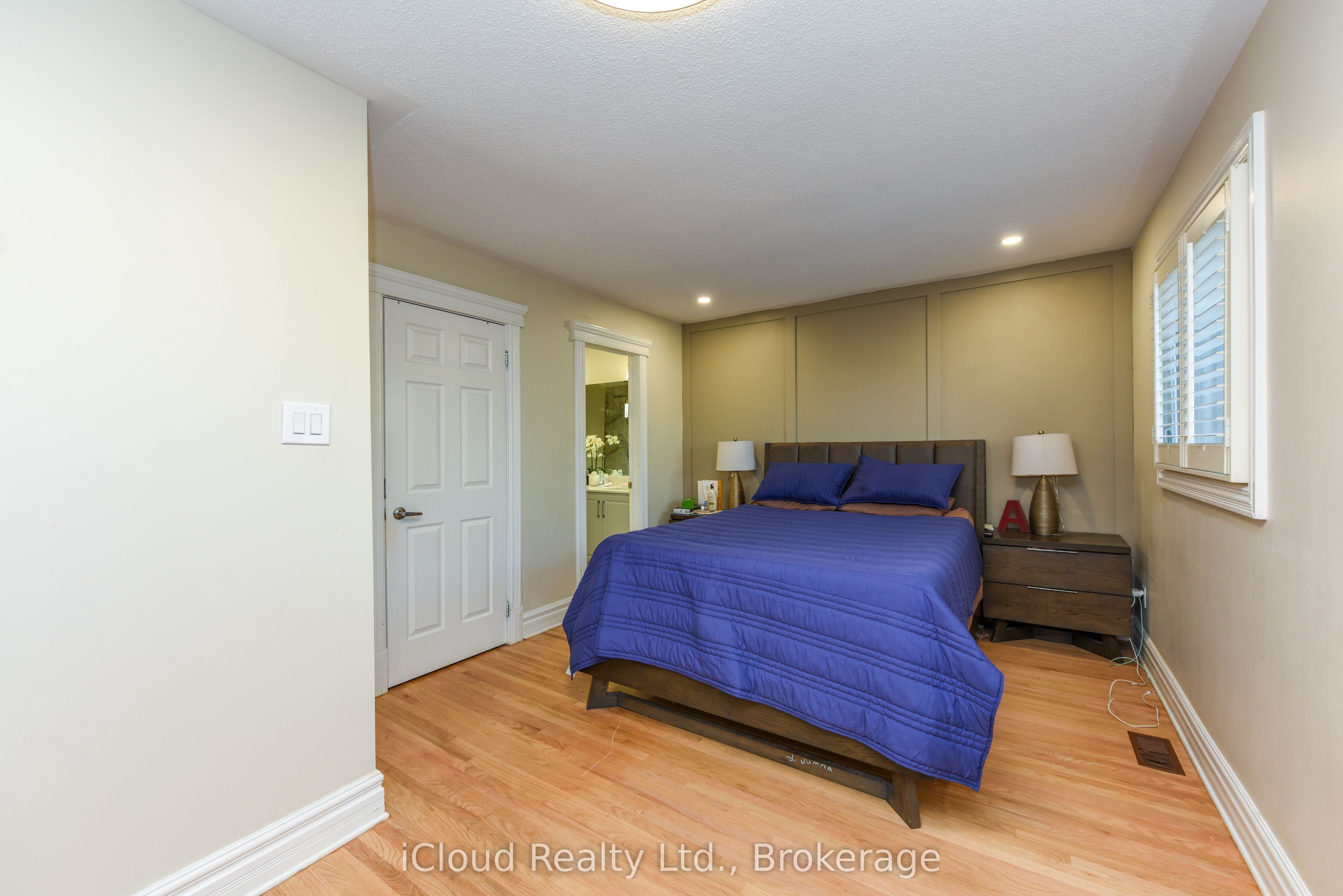 8 St Mark Place Property Photo 18