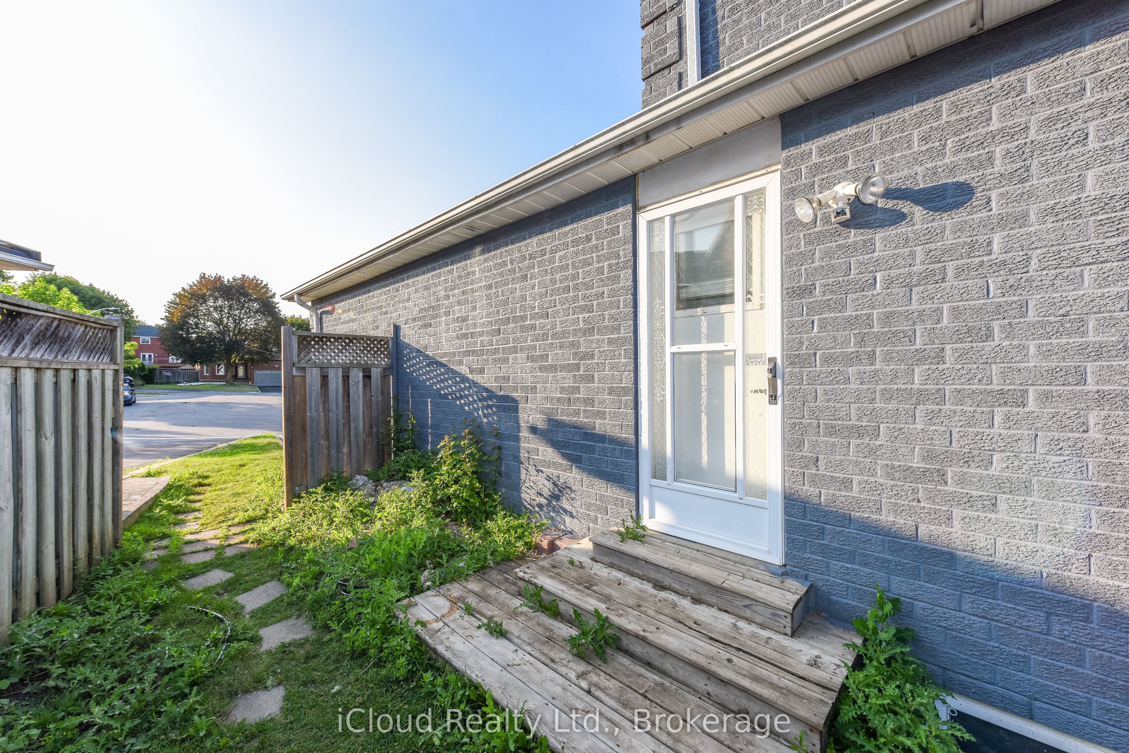 8 St Mark Place Property Photo 45