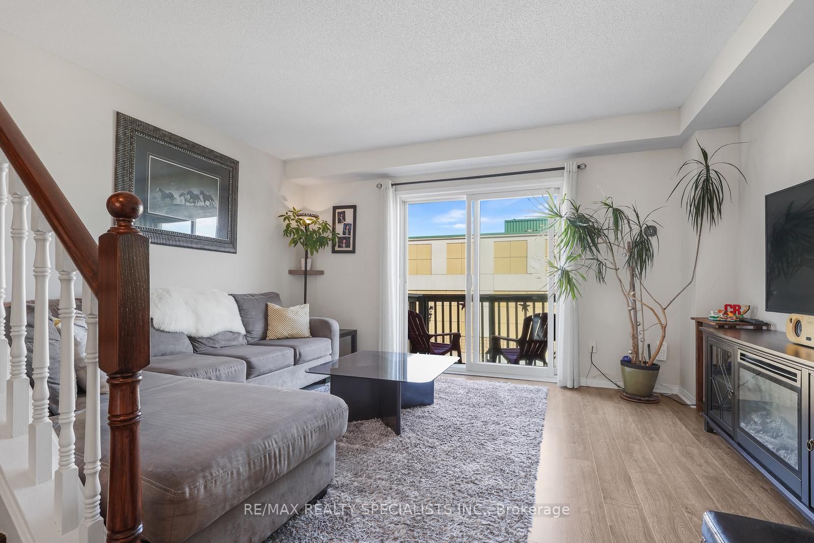3370 Redpath Circle Property Photo 4