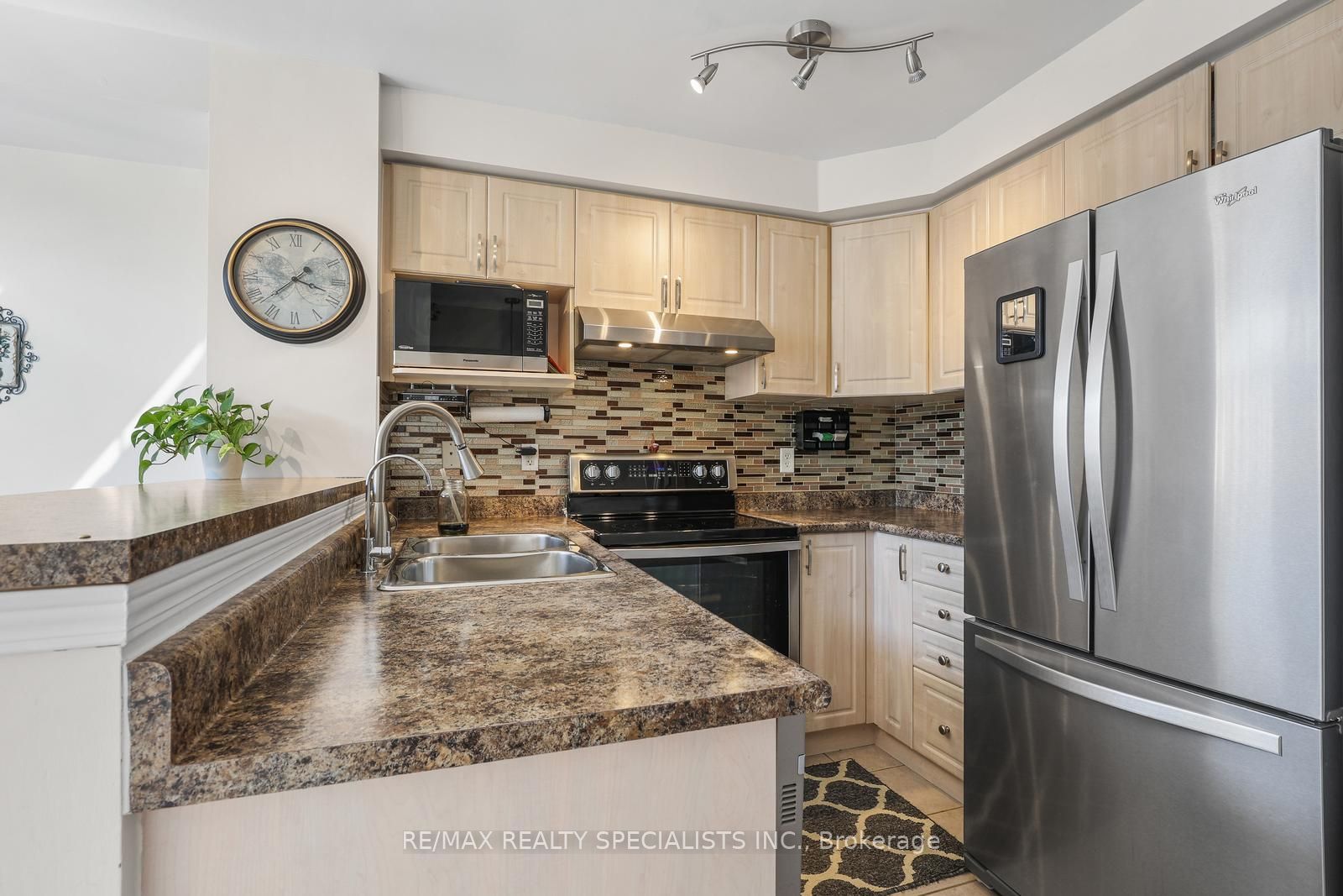 3370 Redpath Circle Property Photo 15