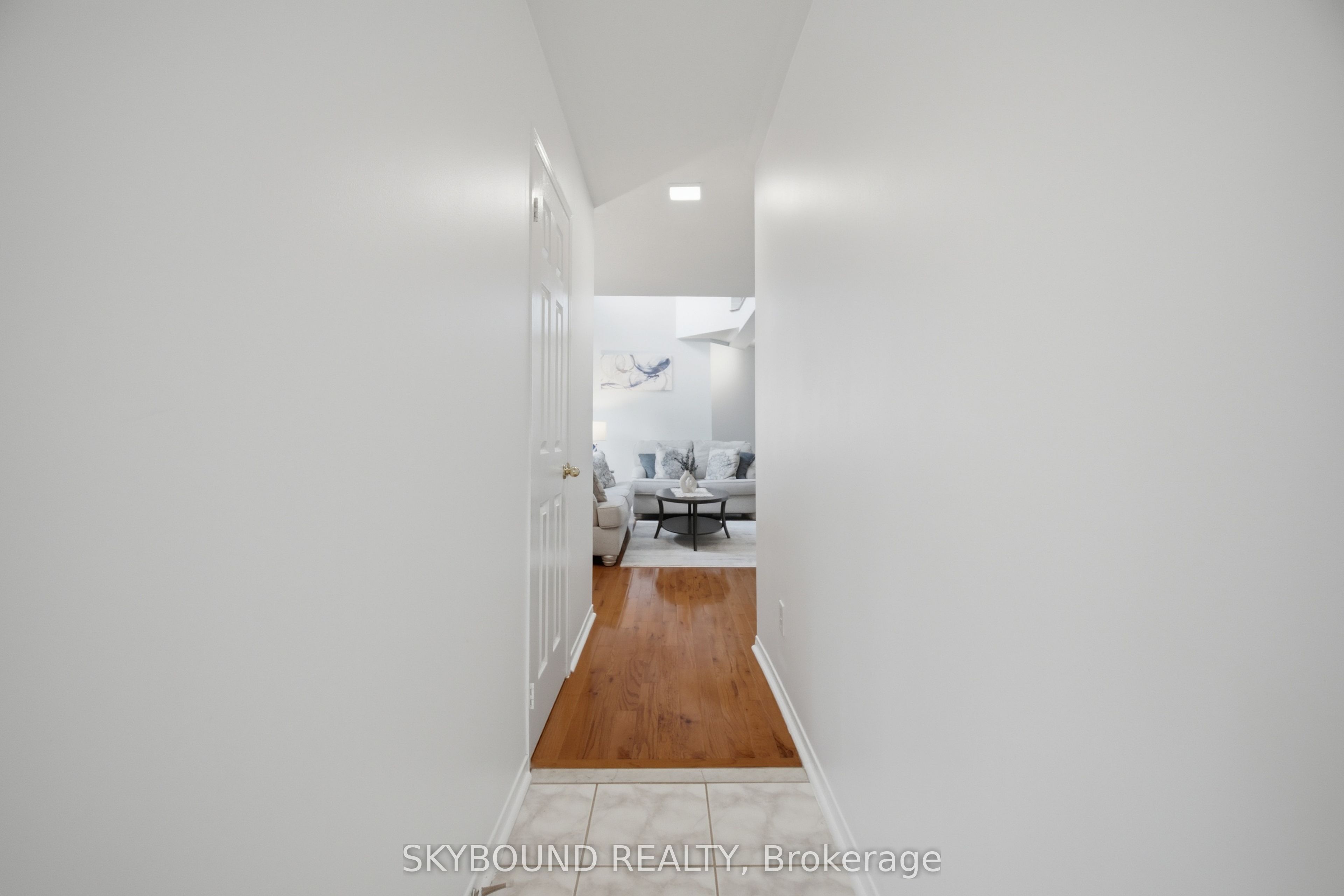 3906 Zenith Court Property Photo 4