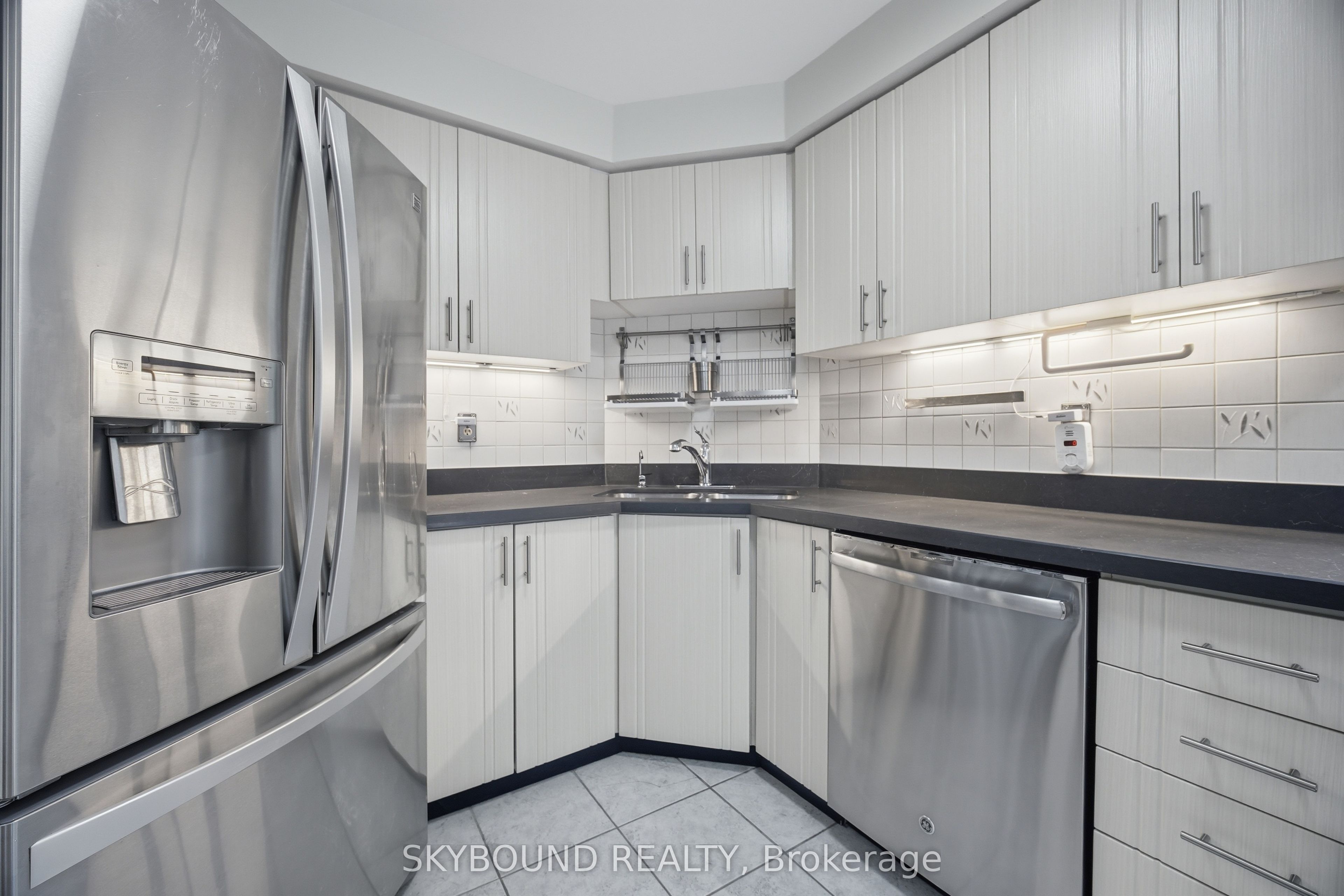 3906 Zenith Court Property Photo 14
