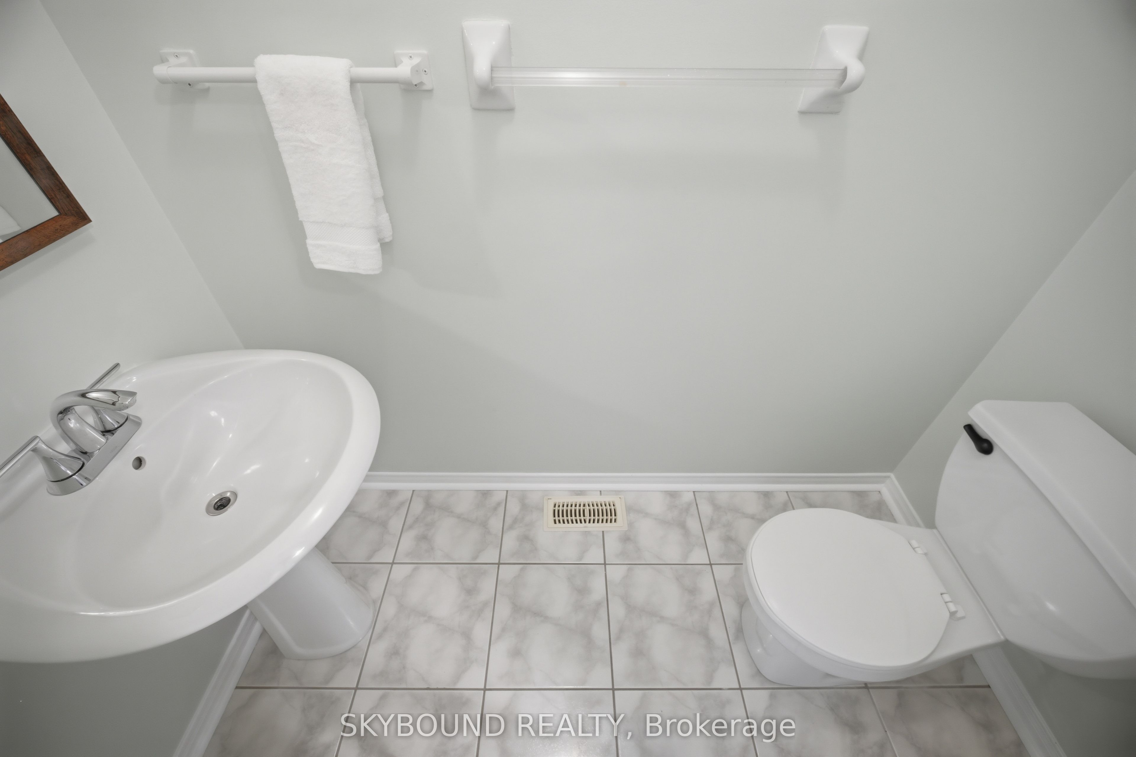 3906 Zenith Court Property Photo 15