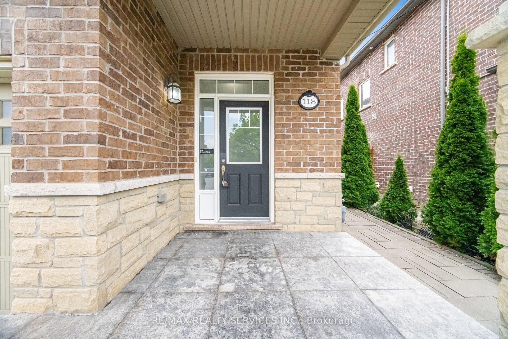 118 Tundra Road Property Photo 6