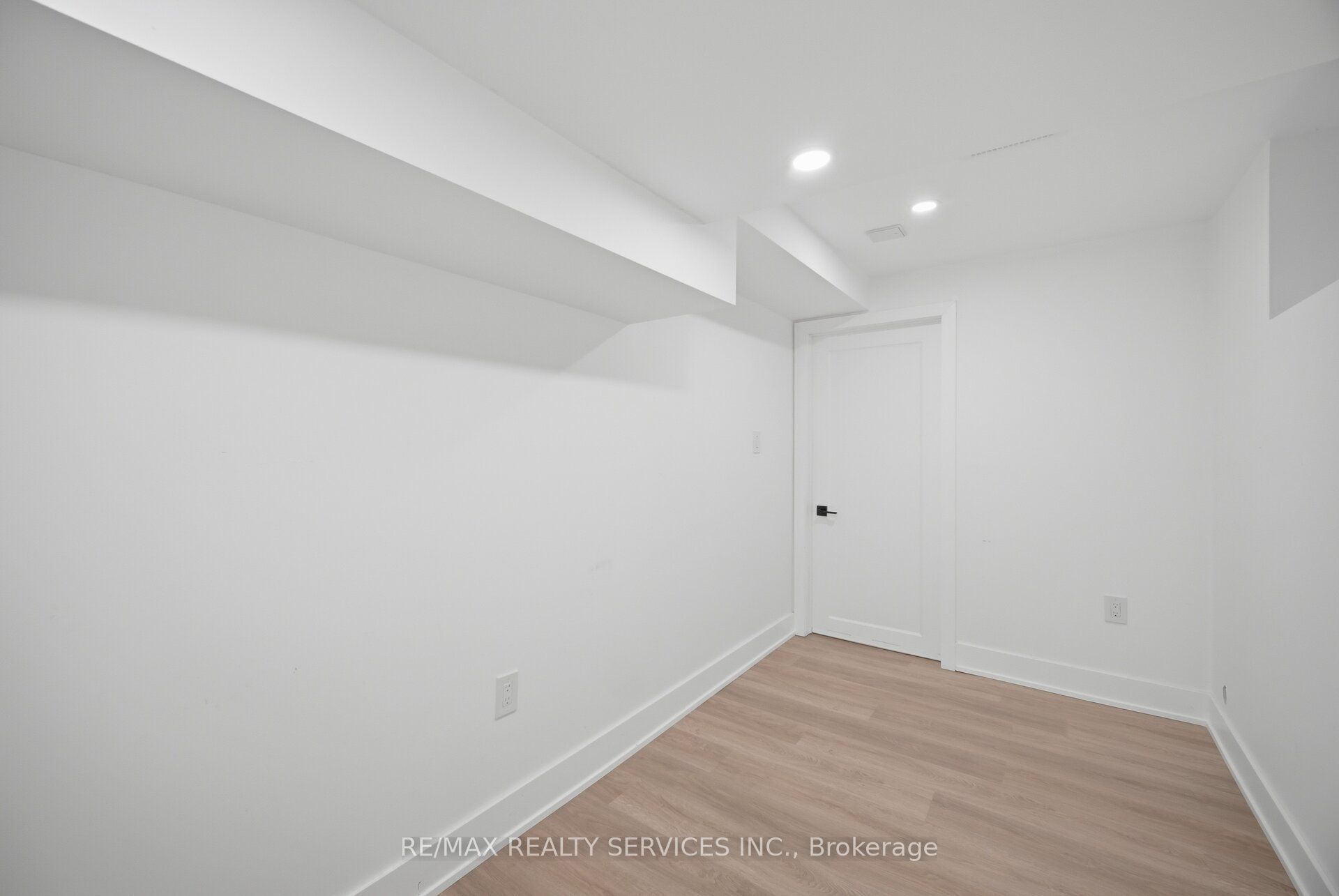 118 Tundra Road Property Photo 45