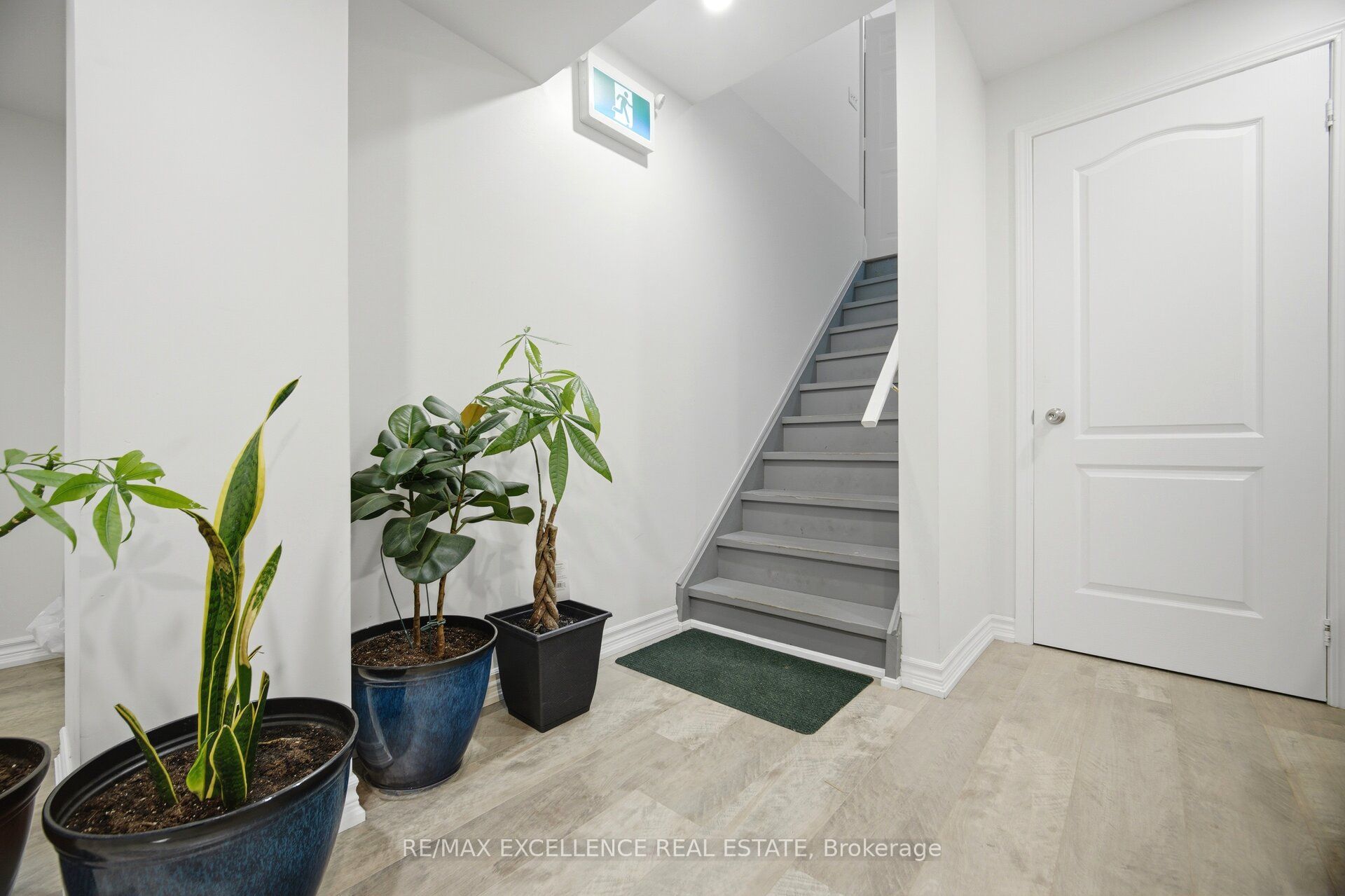 5 Whitehouse Crescent Property Photo 42