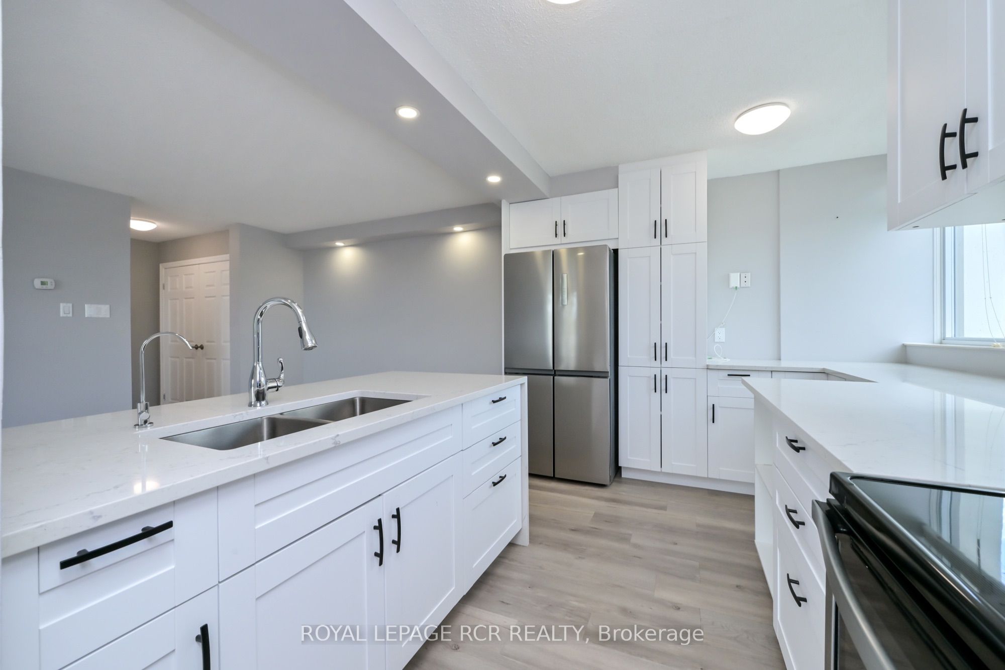 8 Fead Street #404 Property Photo 8