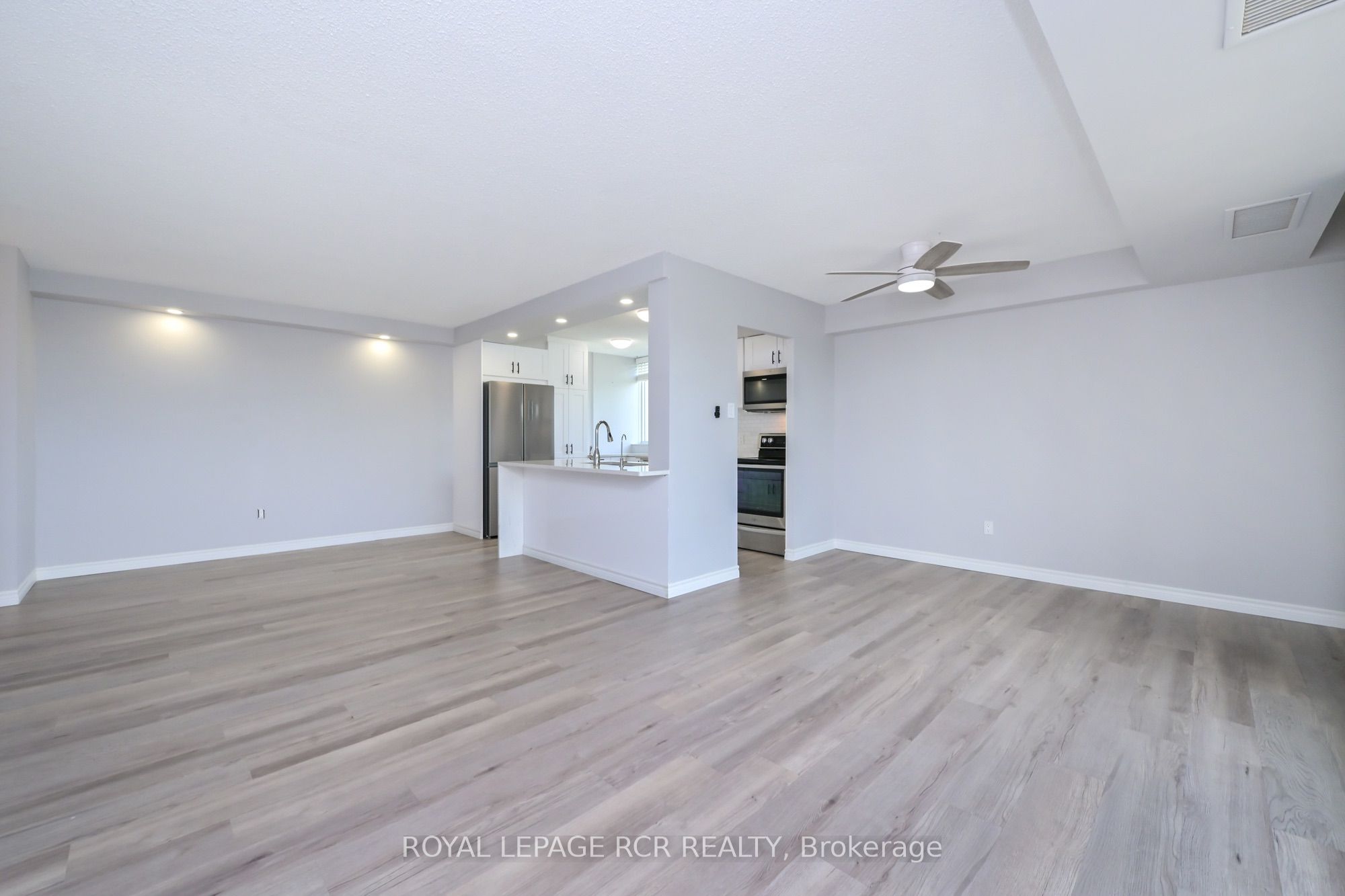 8 Fead Street #404 Property Photo 13
