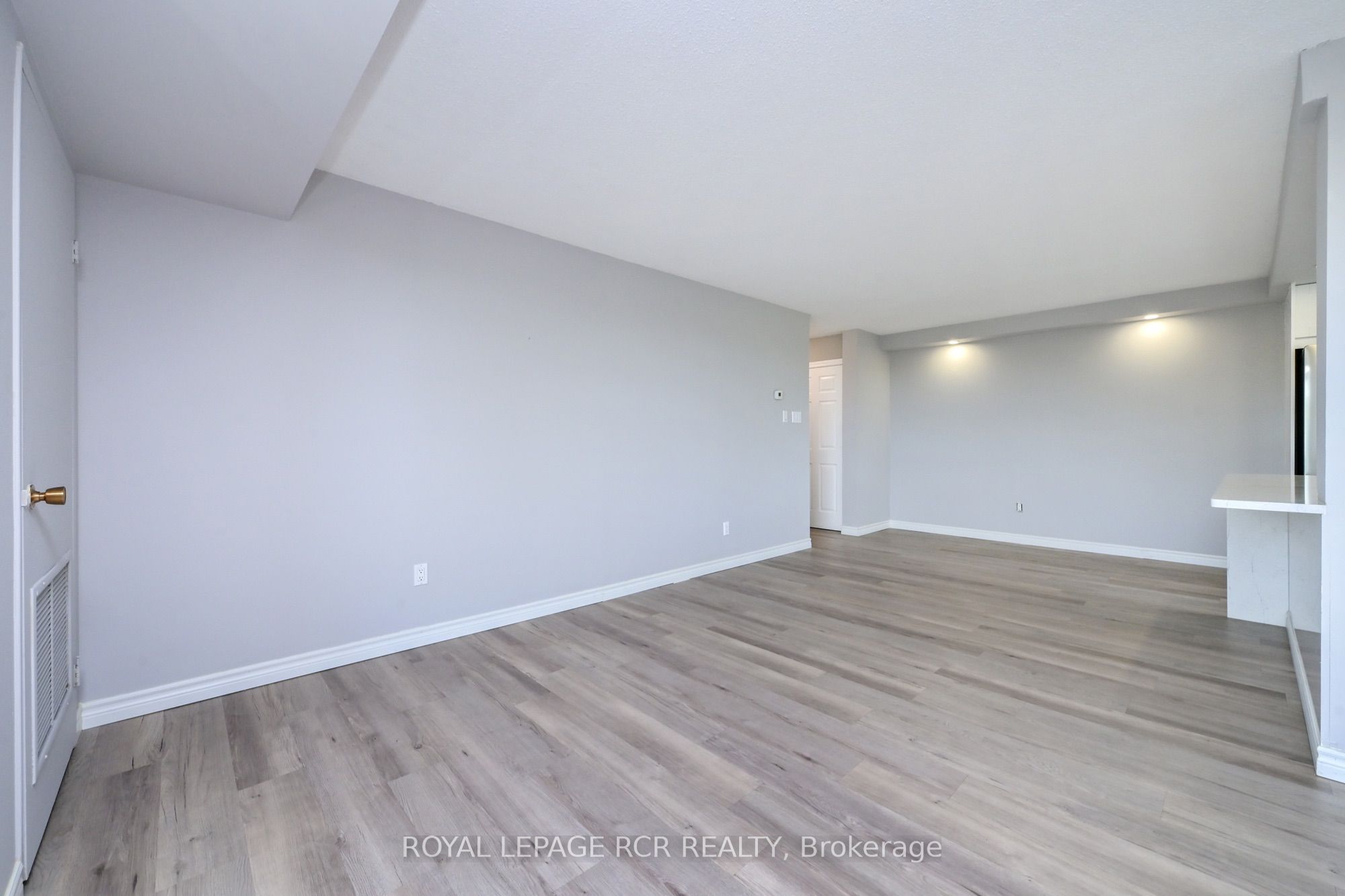 8 Fead Street #404 Property Photo 14