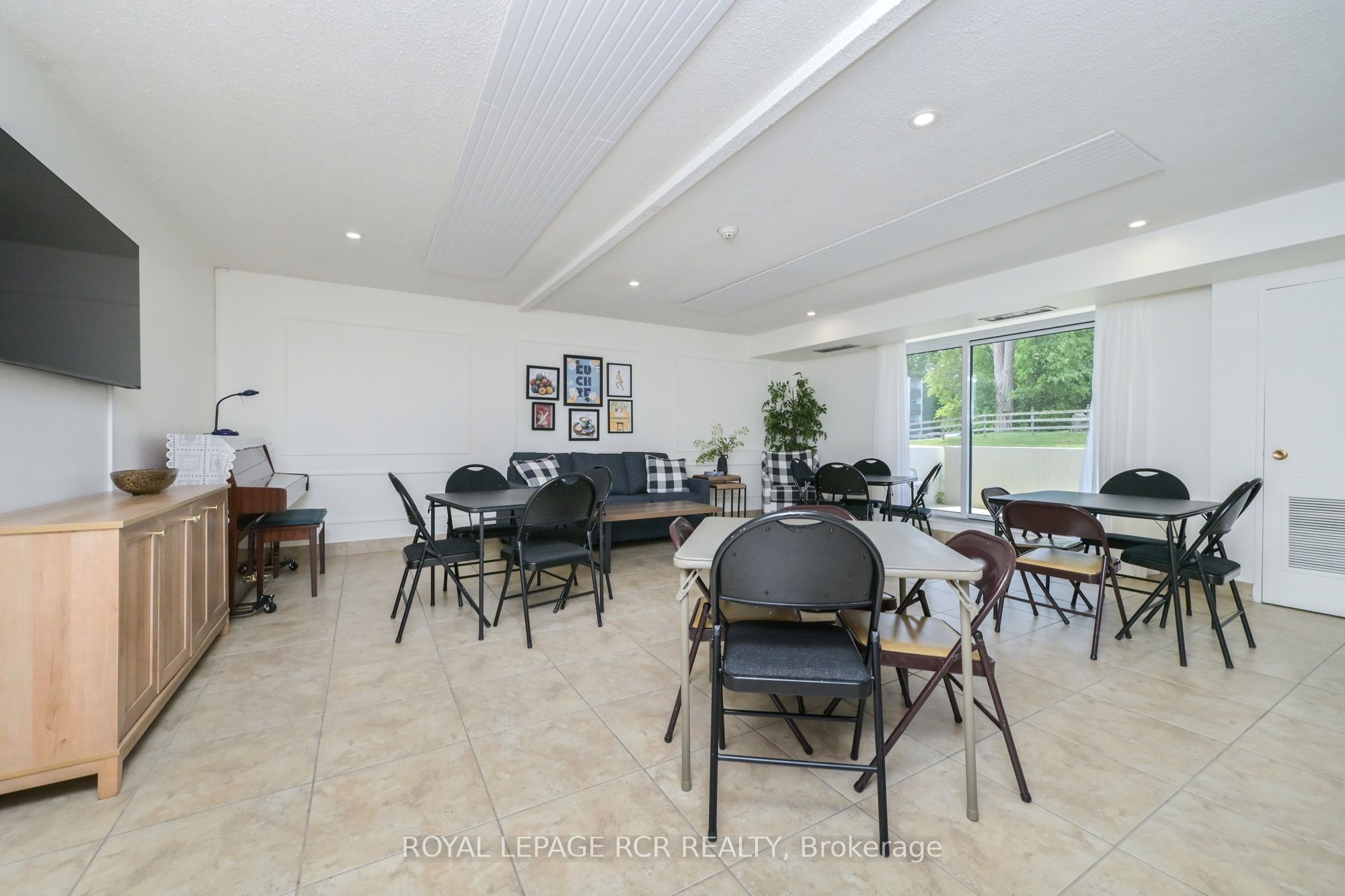 8 Fead Street #404 Property Photo 33