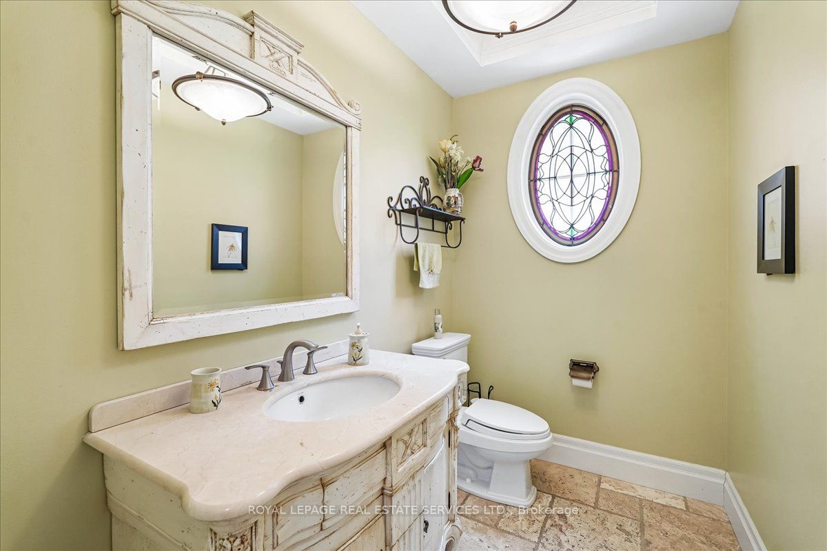 1726 The Pines Property Photo 16