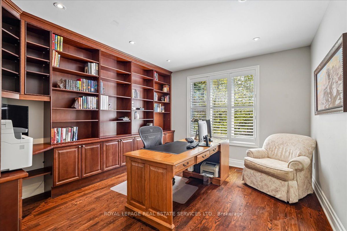 1726 The Pines Property Photo 18