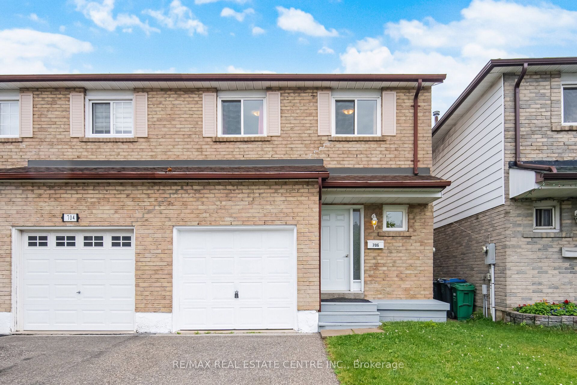 706 Carrying Place Property Photo 1