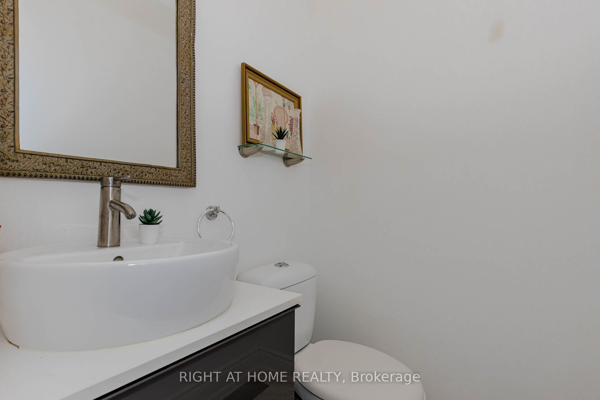 1073 Mesa Crescent Property Photo 30