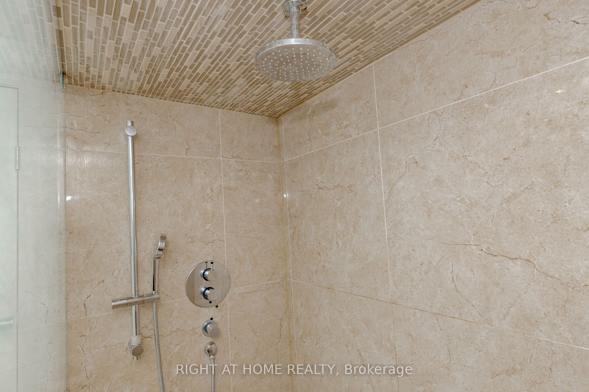 1073 Mesa Crescent Property Photo 40