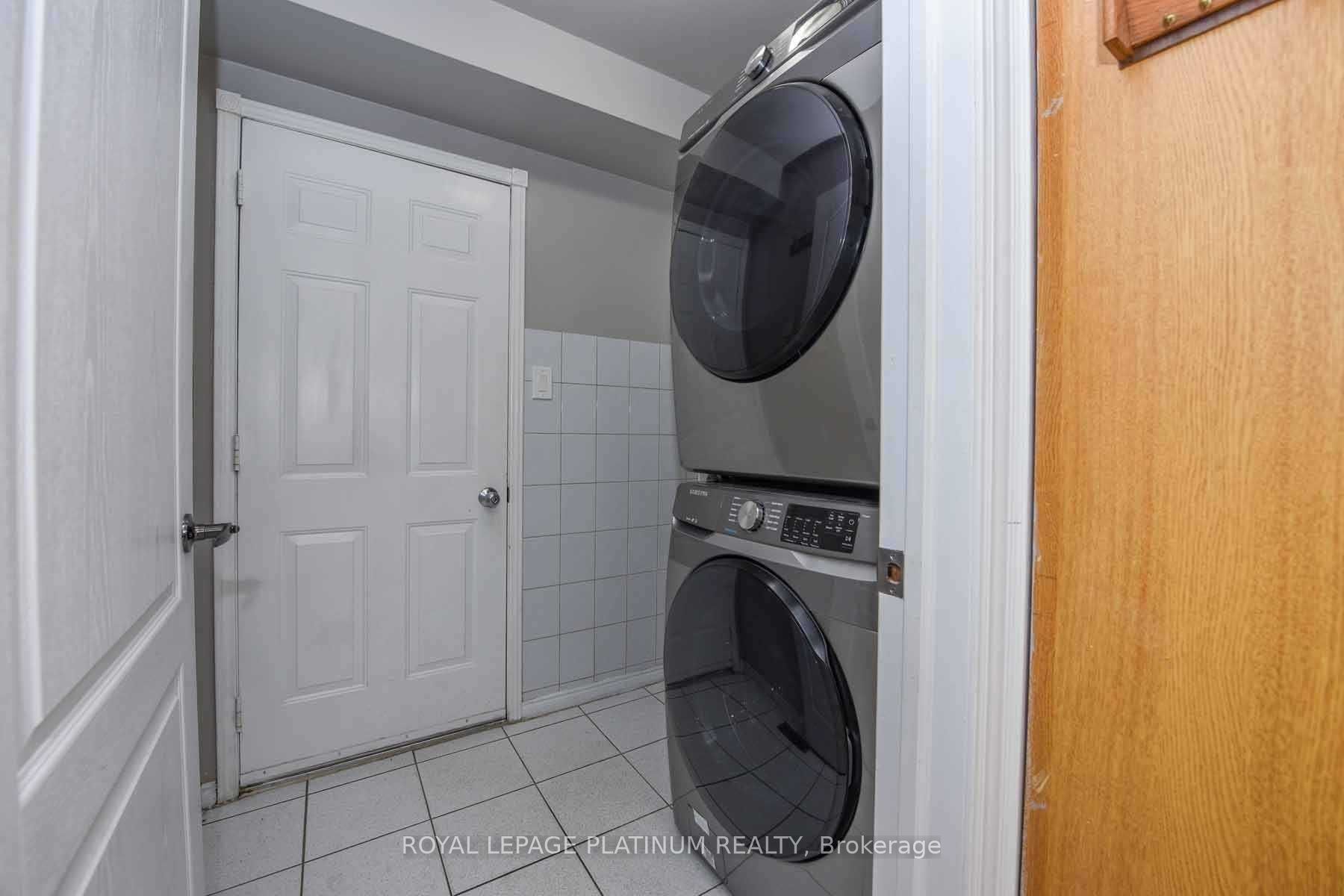 63 Lord Simcoe Drive Property Photo 8