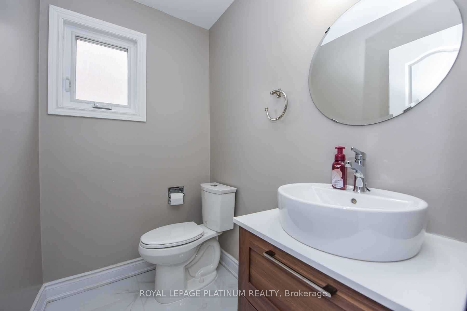 63 Lord Simcoe Drive Property Photo 13